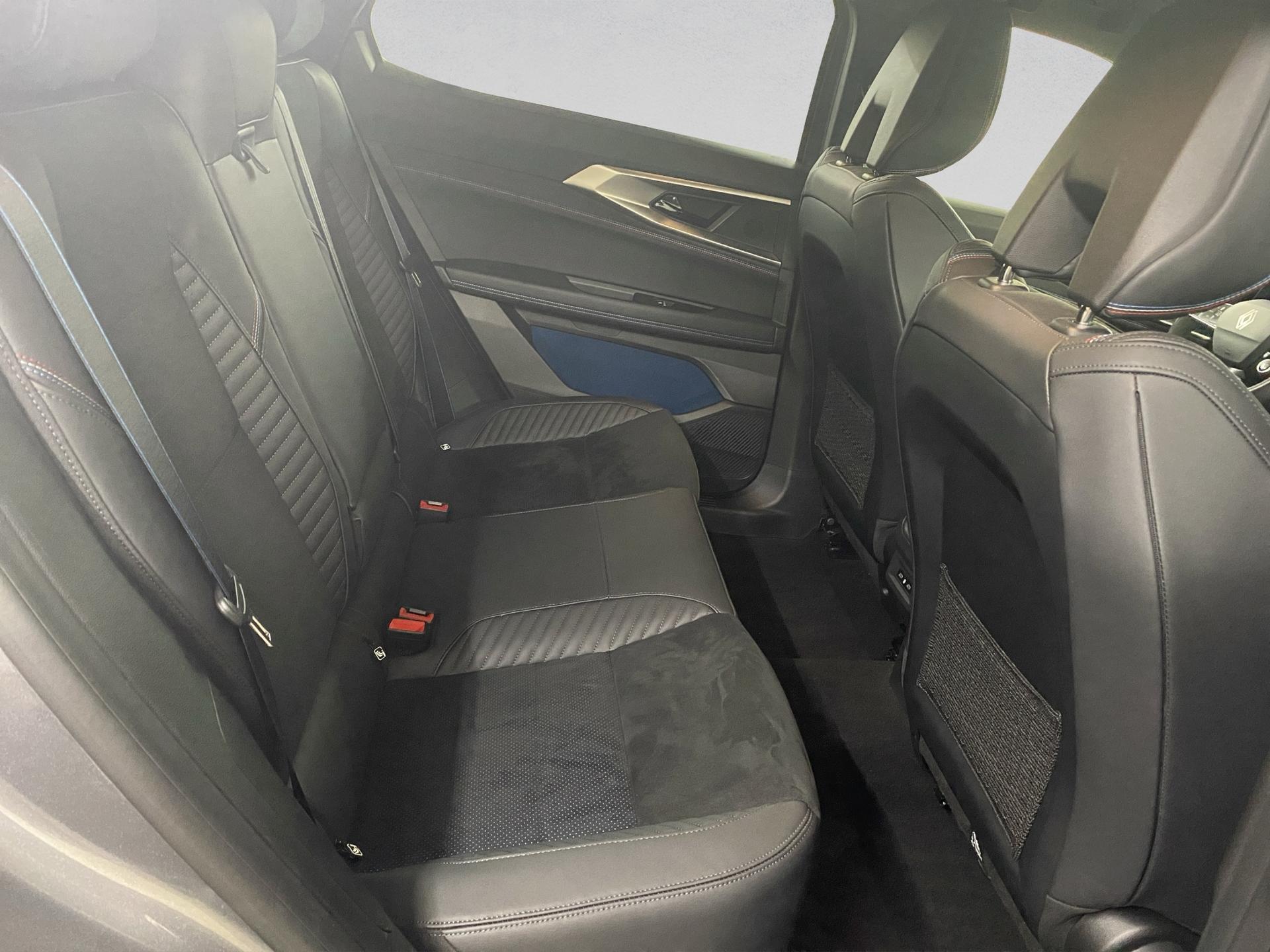 RENAULT Rafale 1.2 E-Tech Hybrid 200 Esprit Alpine-image-24