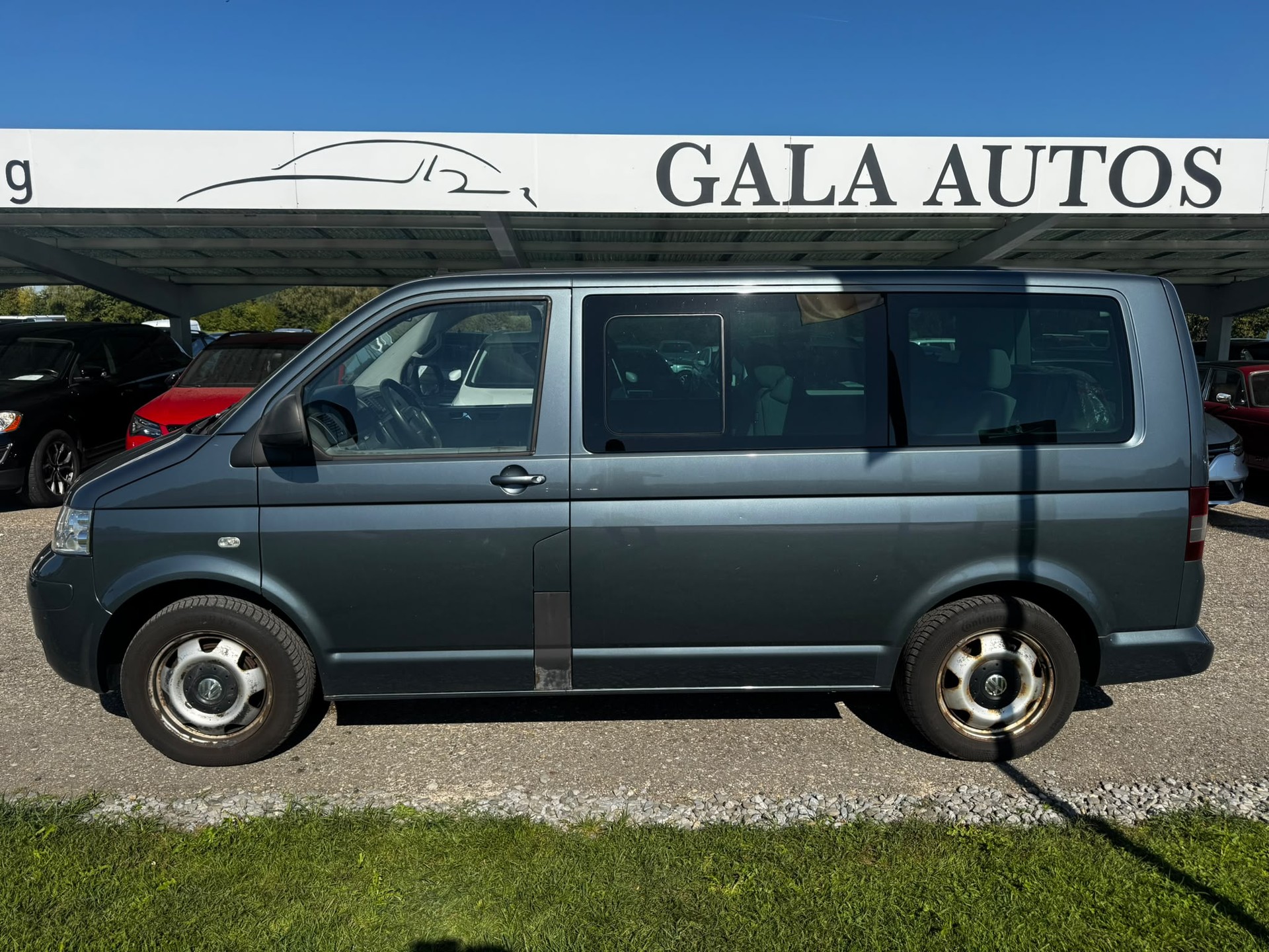 VW T5 Multivan Family 2.5 TDI-image-7
