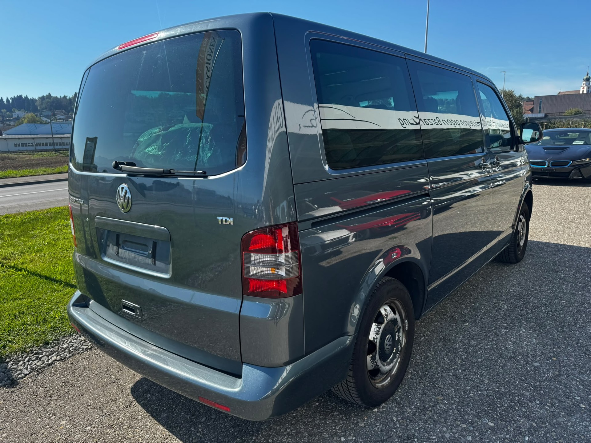 VW T5 Multivan Family 2.5 TDI-image-4