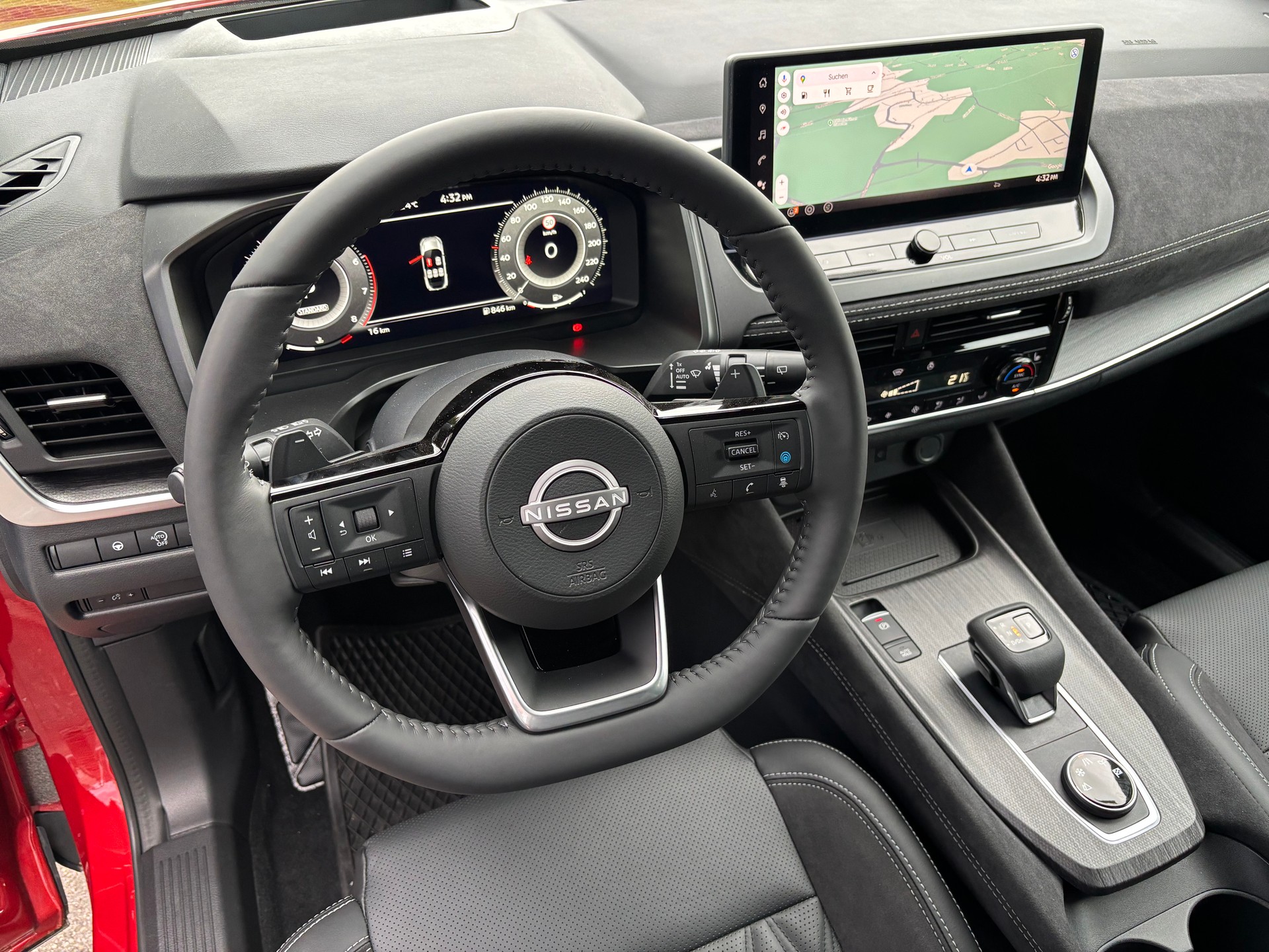 NISSAN Qashqai 1.3 MHEV Tekna+ 4x4-image-11