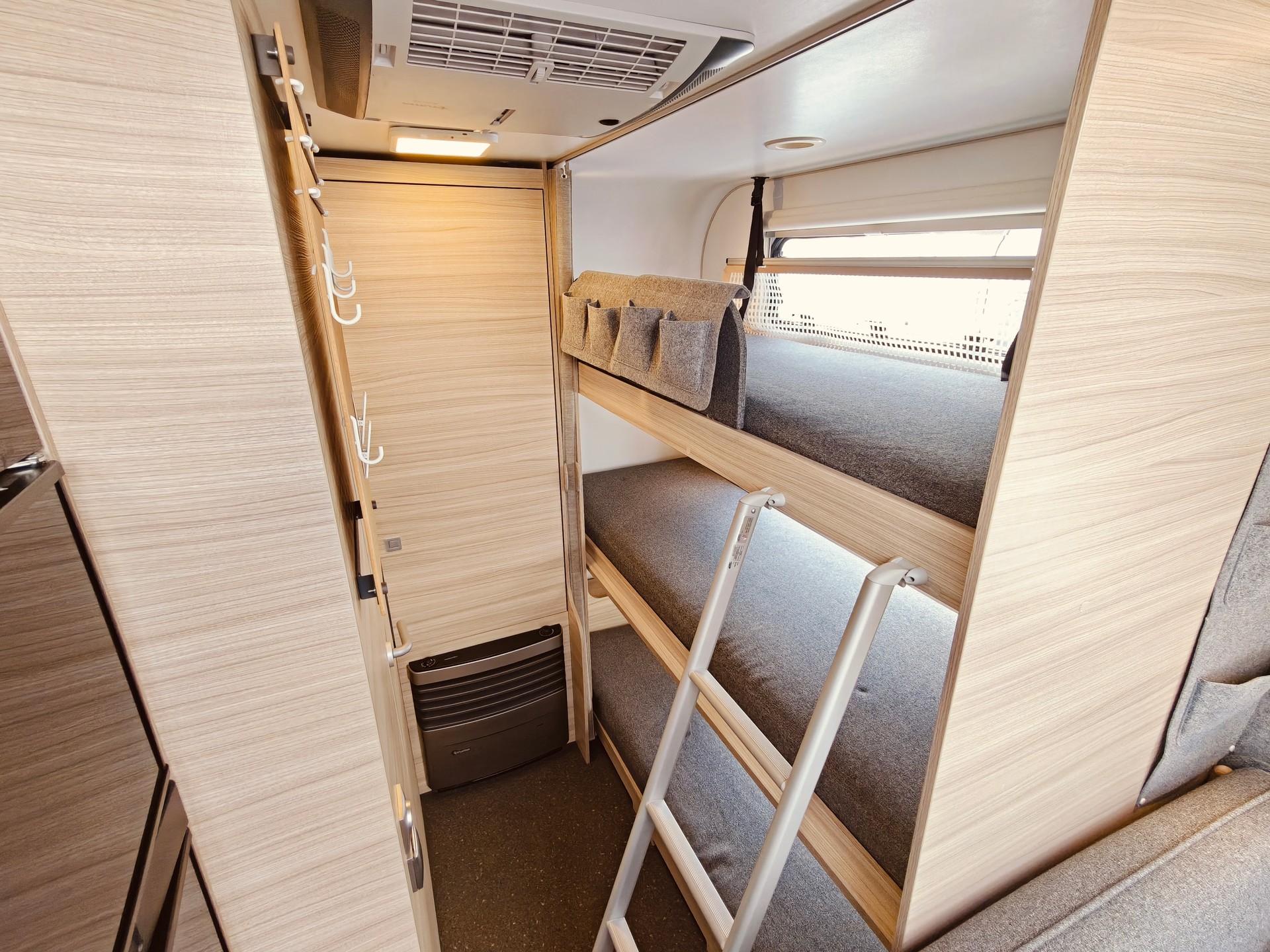 ADRIA Altea 552 PK -- 3x Etagenbett -- Klima -- Mover -- Markise -- Clesana C1 WC-image-20