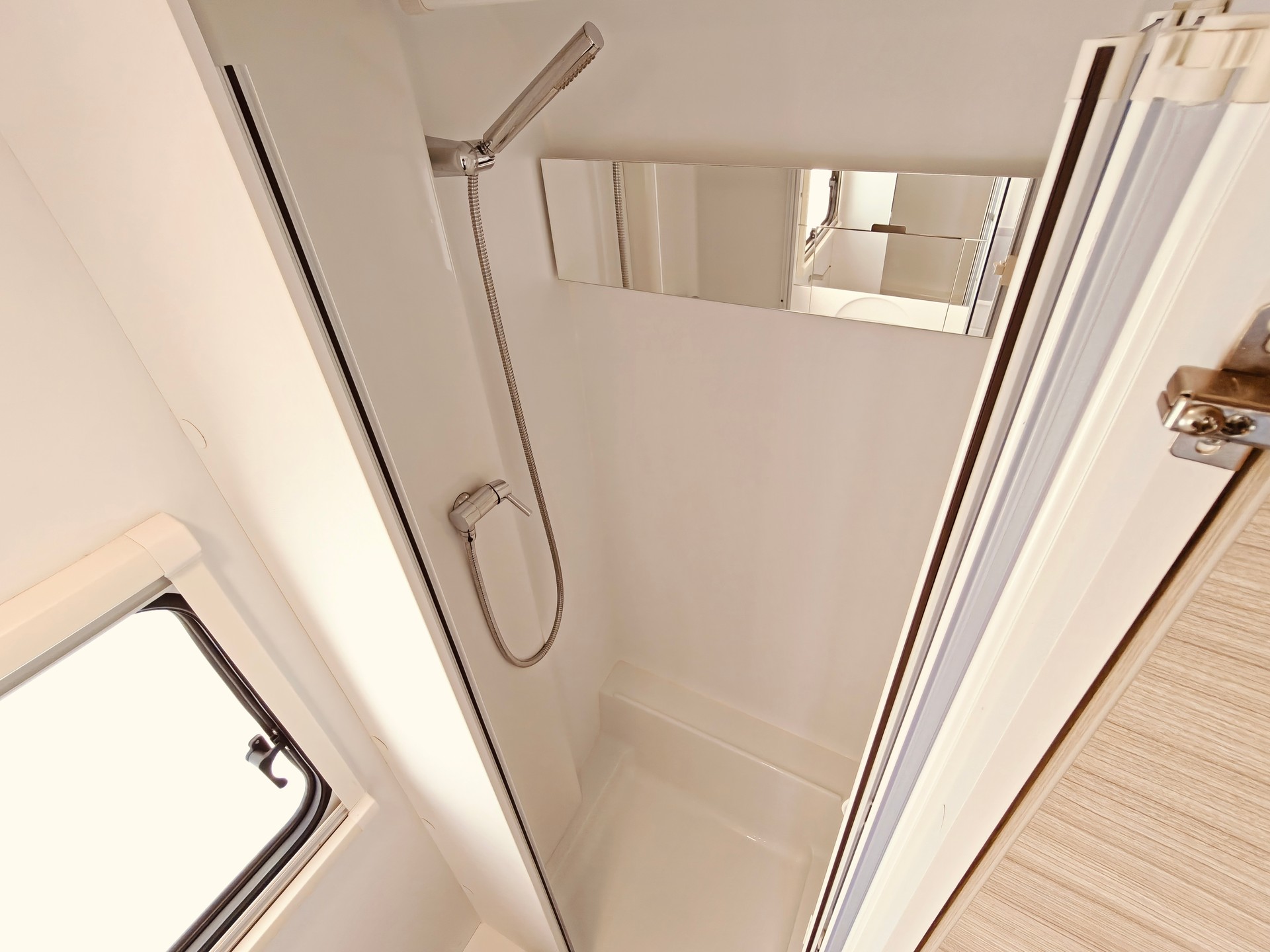 ADRIA Altea 552 PK -- 3x Etagenbett -- Klima -- Mover -- Markise -- Clesana C1 WC-image-25