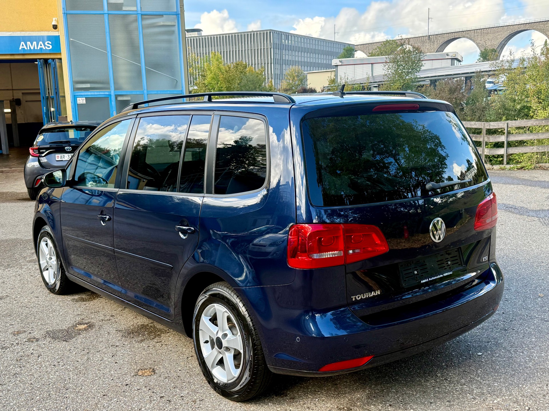 VW Touran 1.4 TSI Comfortline DSG-image-8