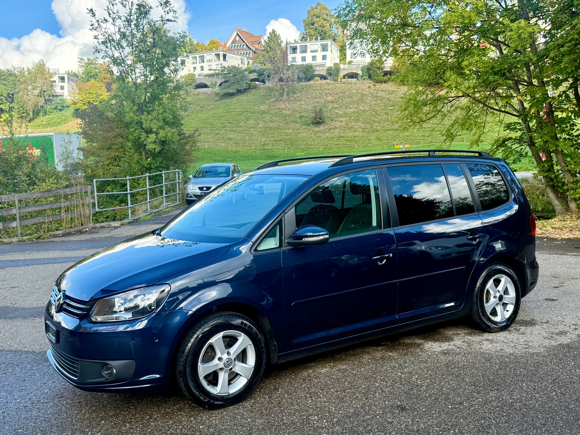 VW Touran 1.4 TSI Comfortline DSG-image-1
