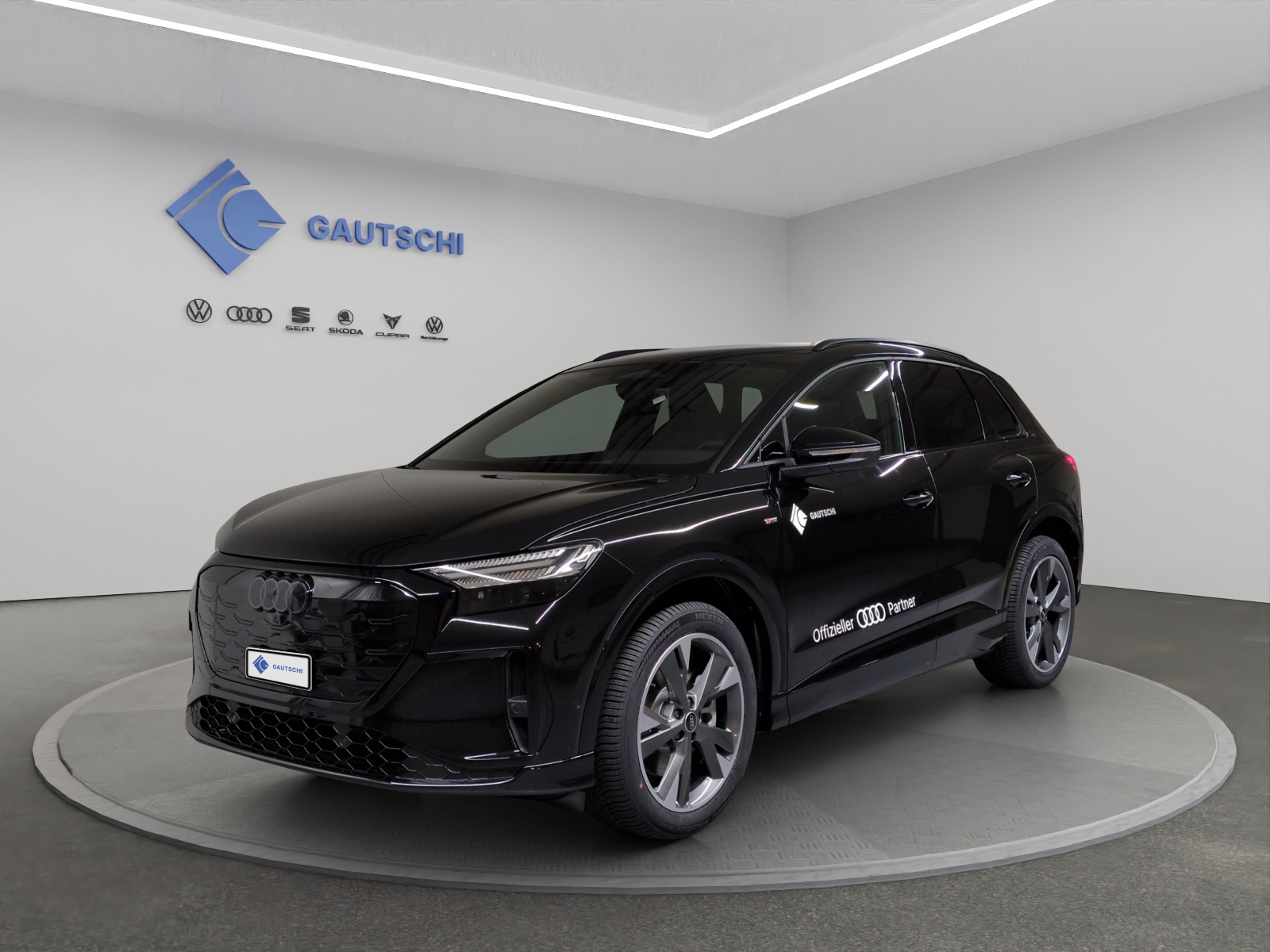 AUDI Q4 e-tron SUV quattro performance Swiss Ski-image-0