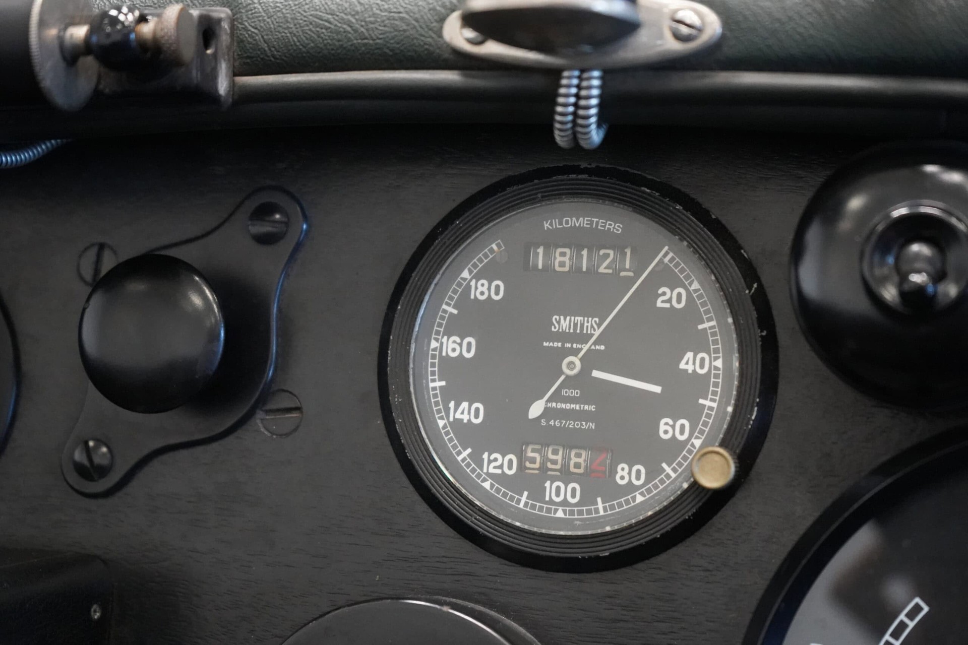 BENTLEY 6 1/2 Litre Speed Six-image-3