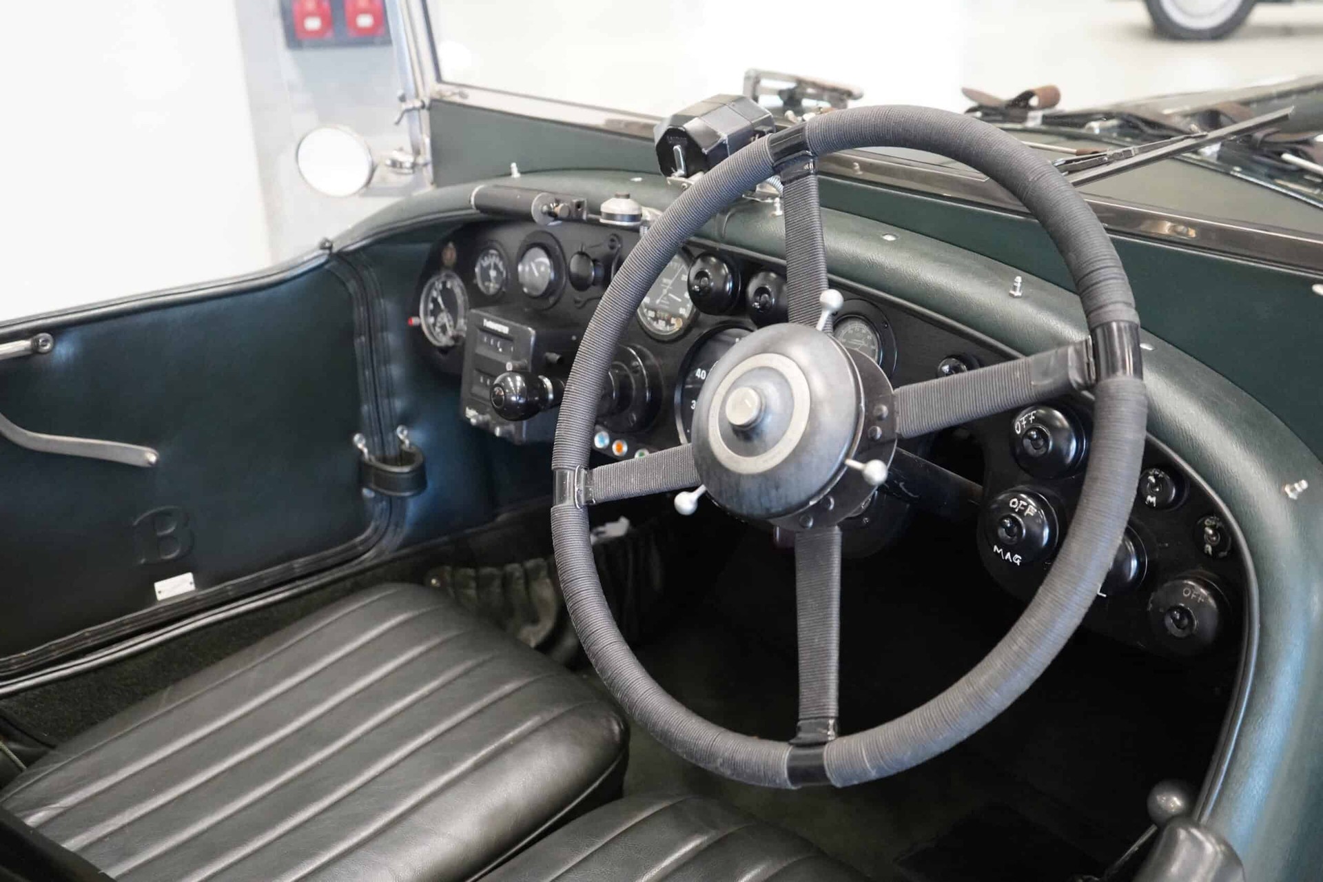 BENTLEY 6 1/2 Litre Speed Six-image-5