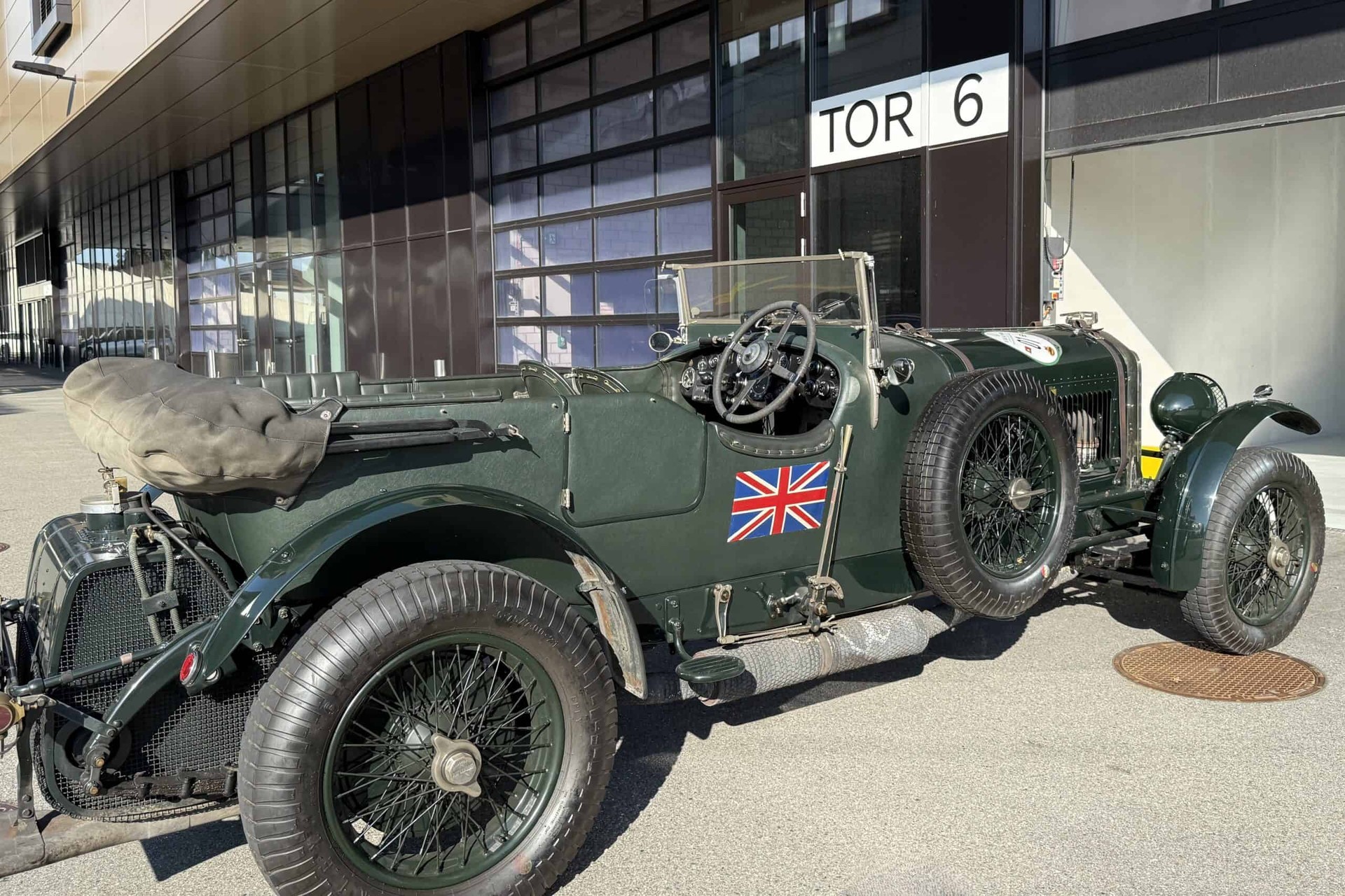 BENTLEY 6 1/2 Litre Speed Six-image-16