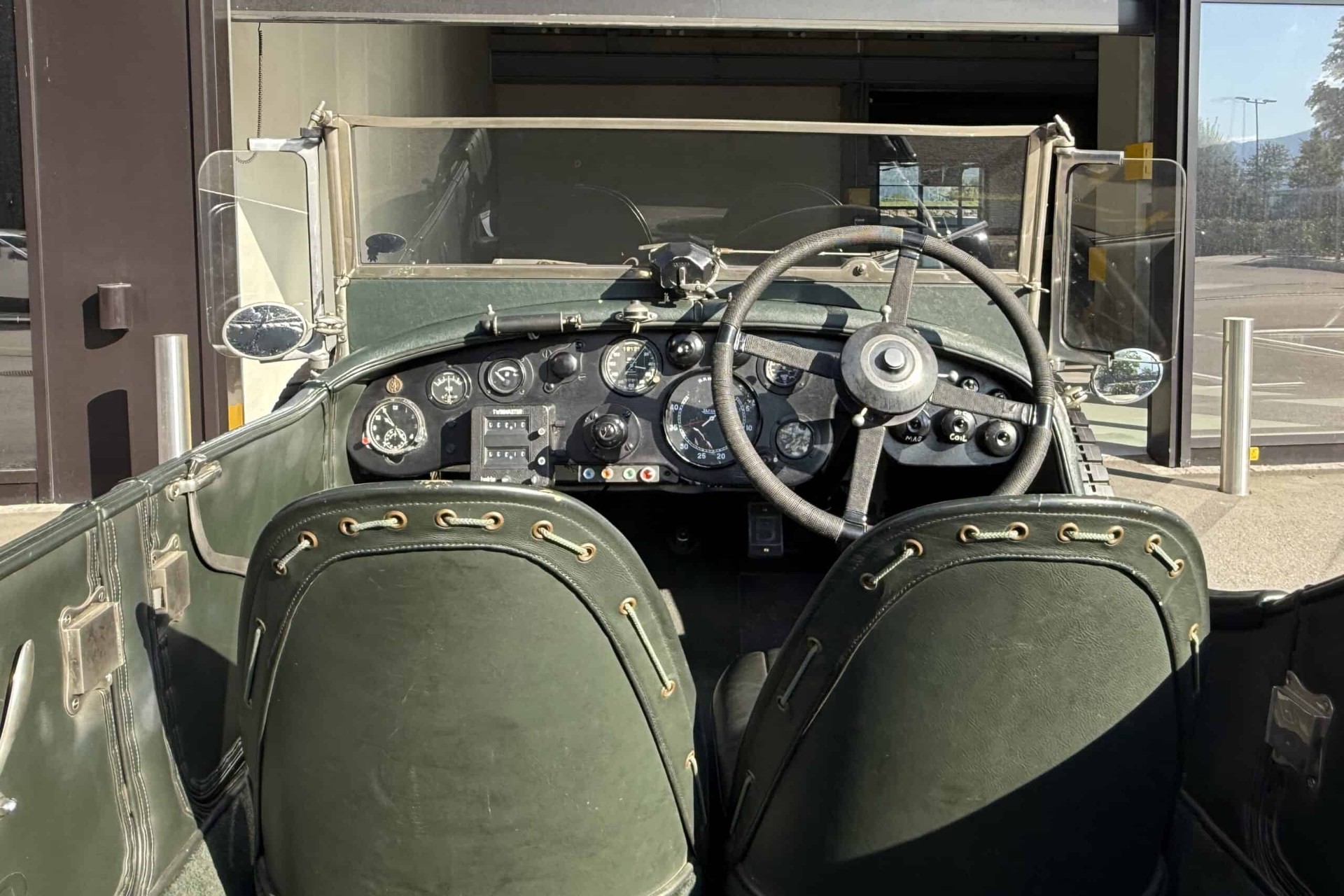 BENTLEY 6 1/2 Litre Speed Six-image-26