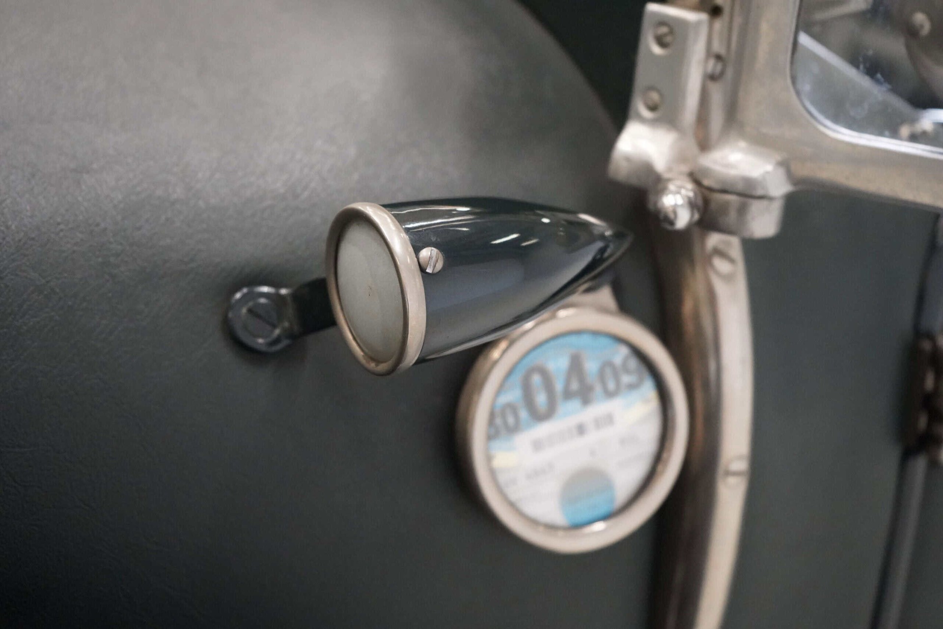 BENTLEY 6 1/2 Litre Speed Six-image-27