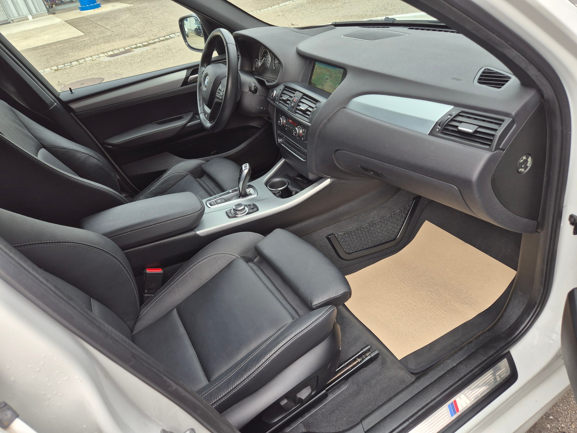 BMW X3 xDrive 28i Steptronic-image-10