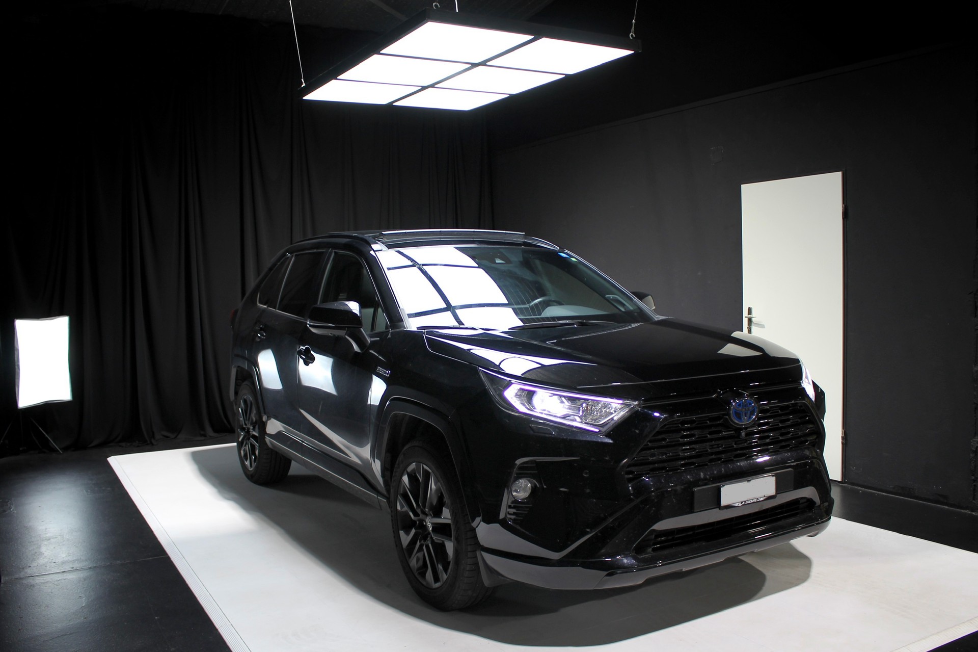 TOYOTA RAV-4 2.5 HSD Black Edition e-CVT 4WD-image-4