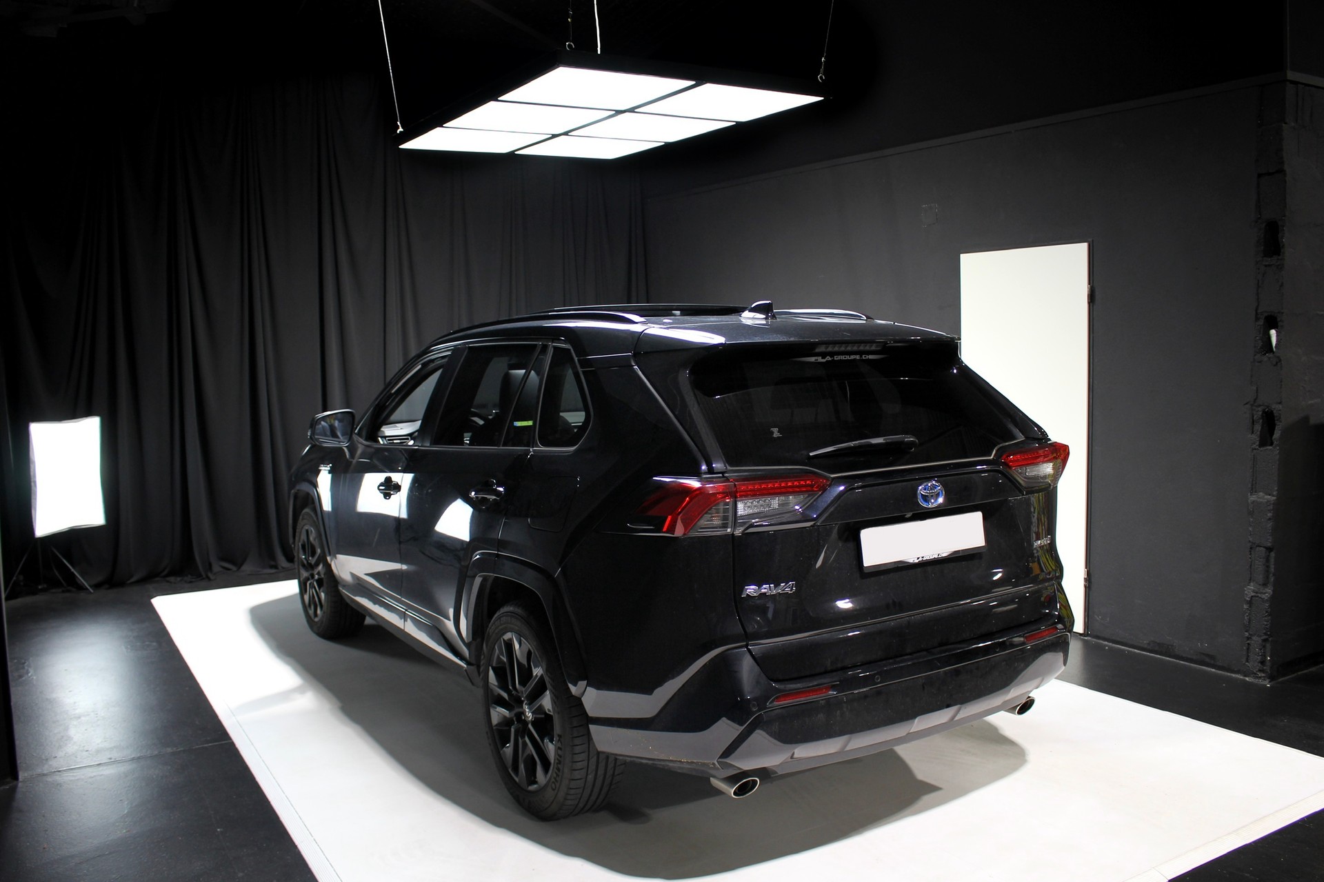 TOYOTA RAV-4 2.5 HSD Black Edition e-CVT 4WD-image-7