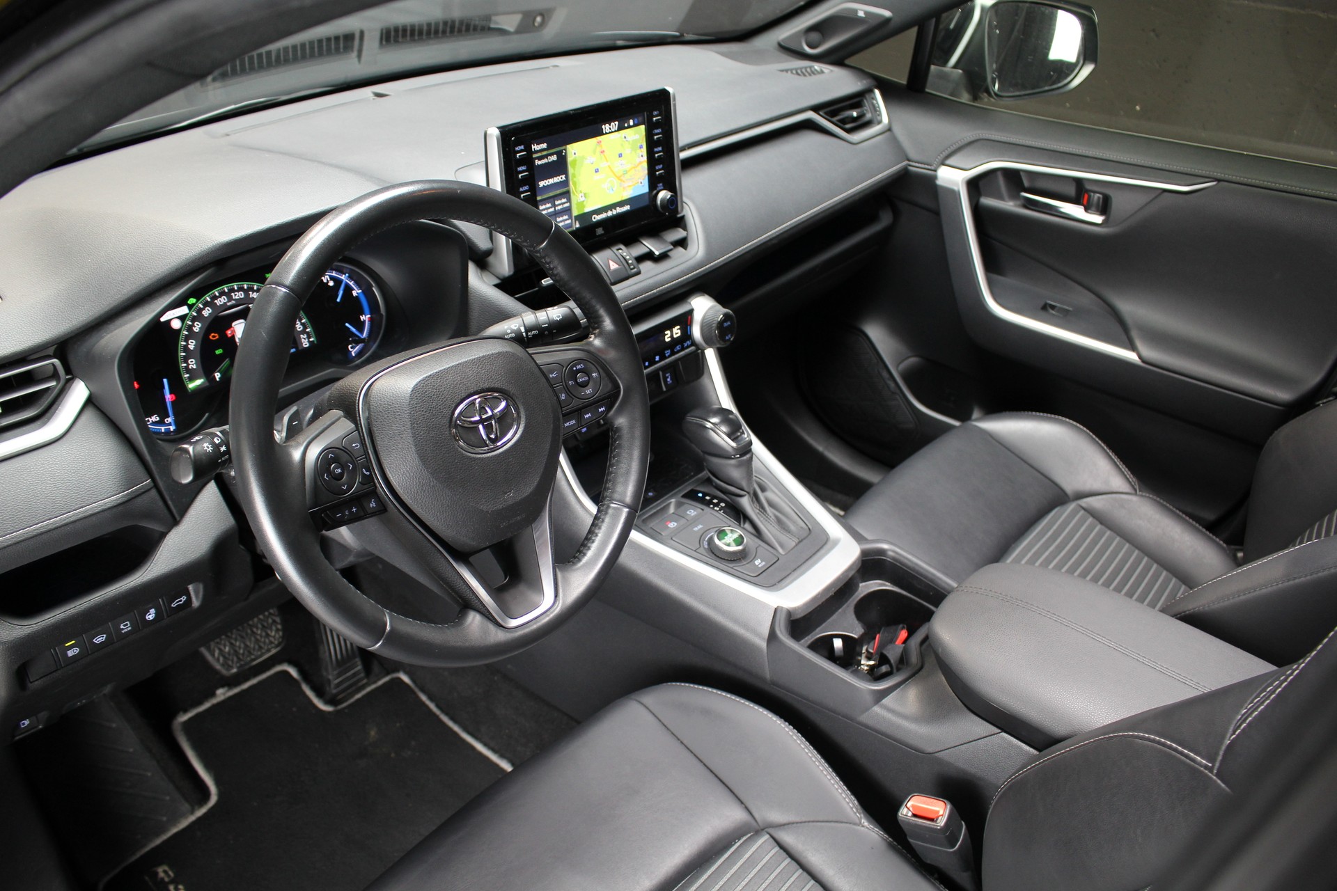 TOYOTA RAV-4 2.5 HSD Black Edition e-CVT 4WD-image-1
