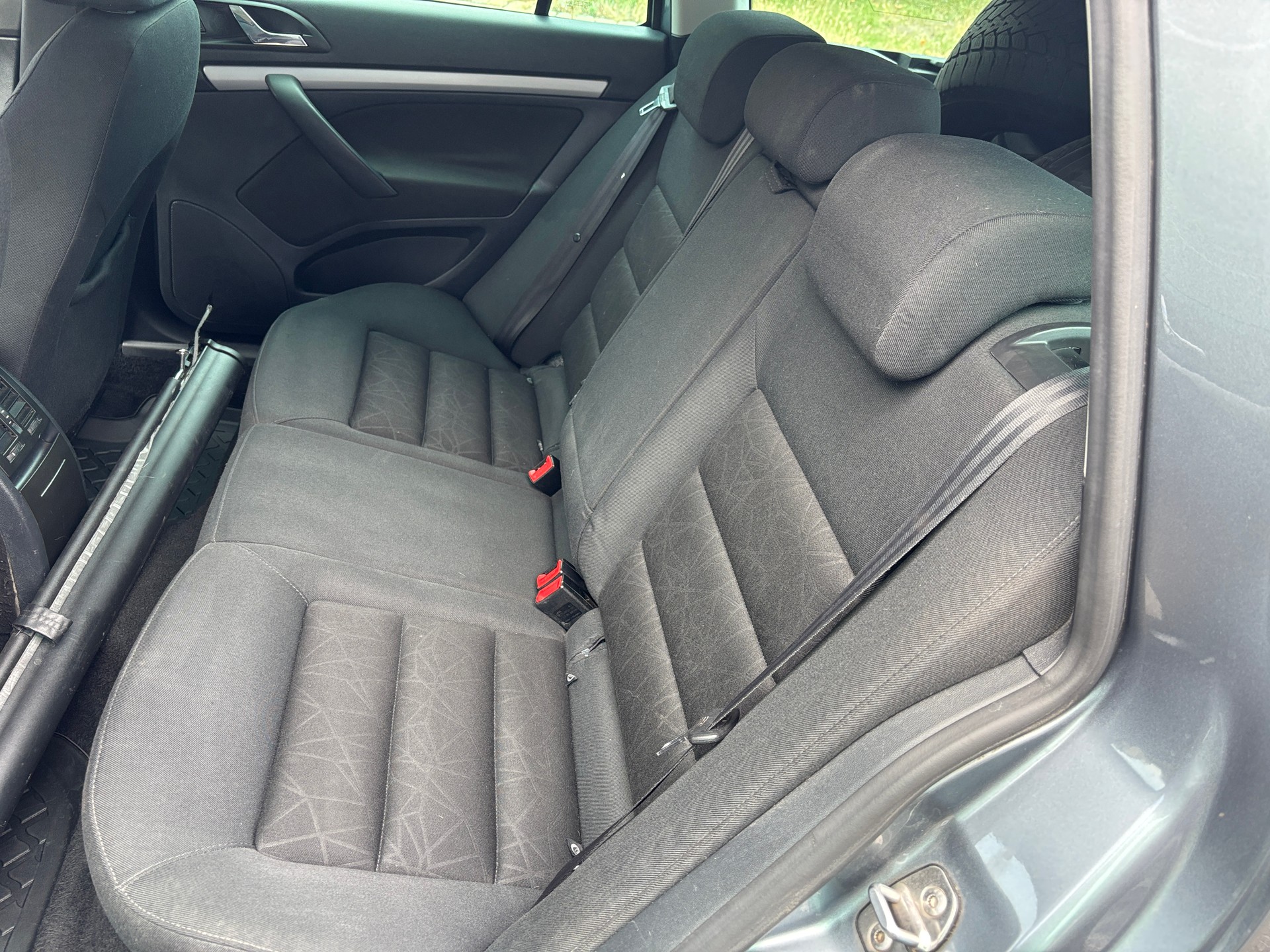 SKODA Octavia Combi 1.8 TSI Family-image-8