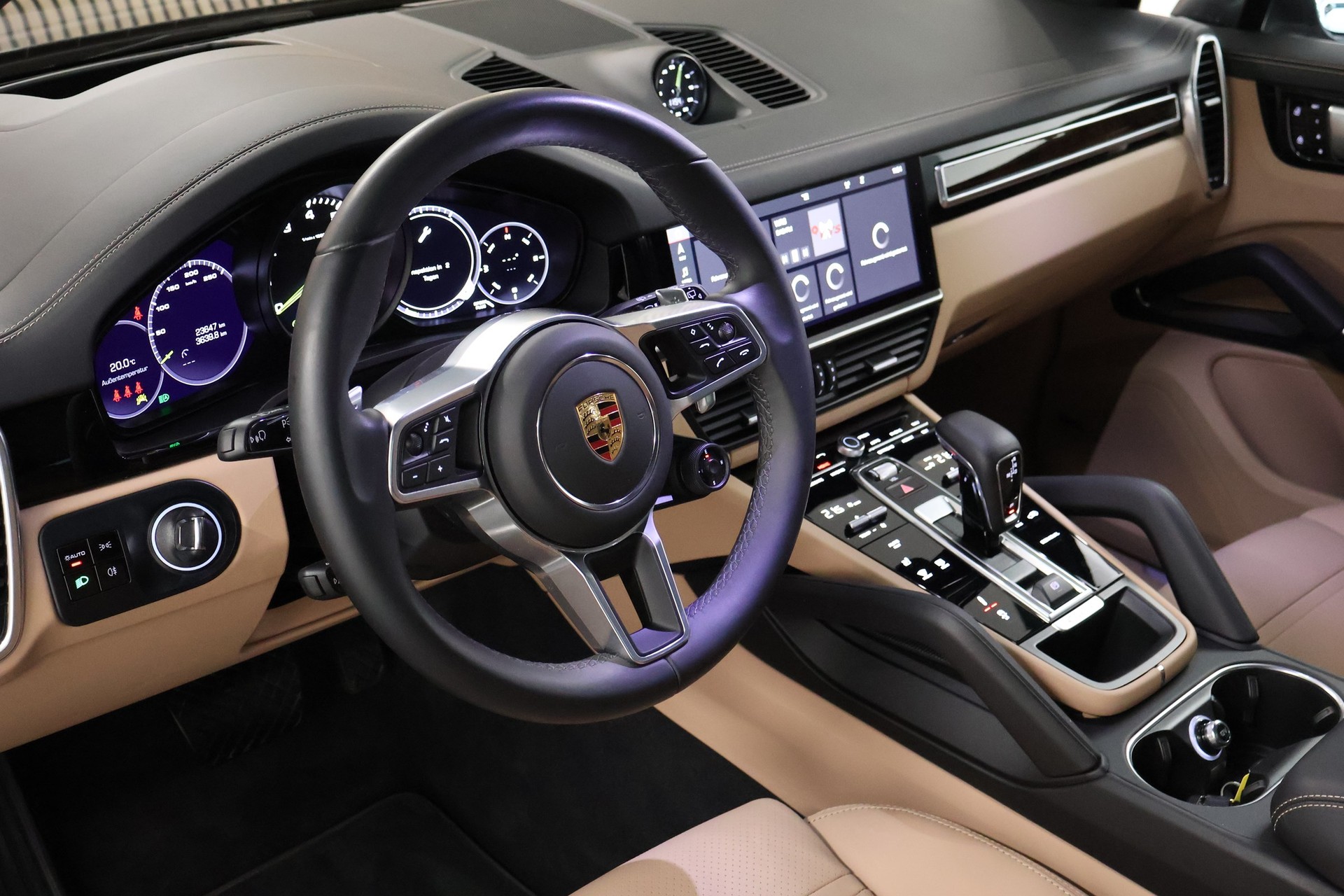 PORSCHE Cayenne E-Hybrid-image-9