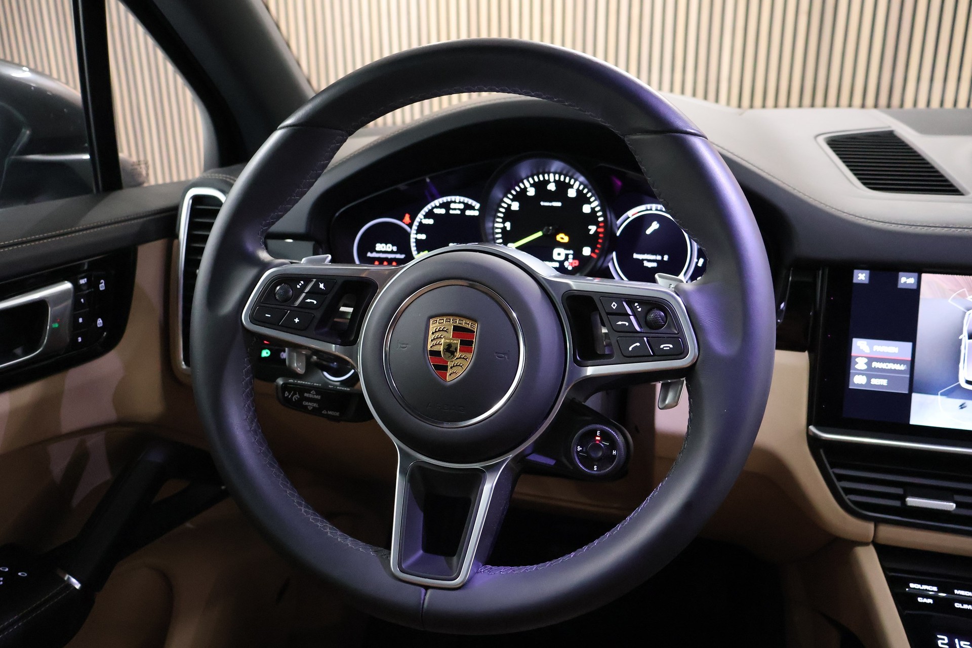PORSCHE Cayenne E-Hybrid-image-18