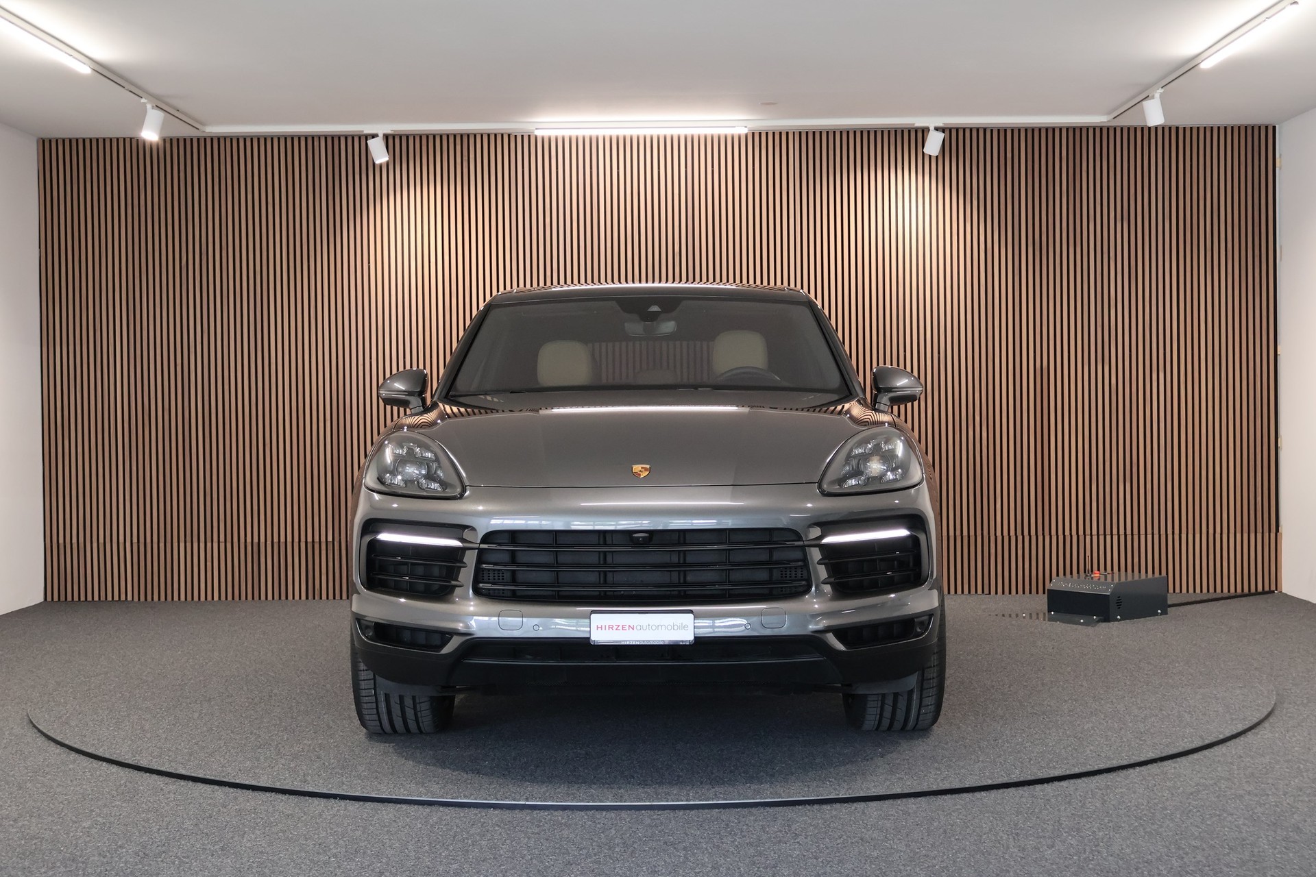 PORSCHE Cayenne E-Hybrid-image-7