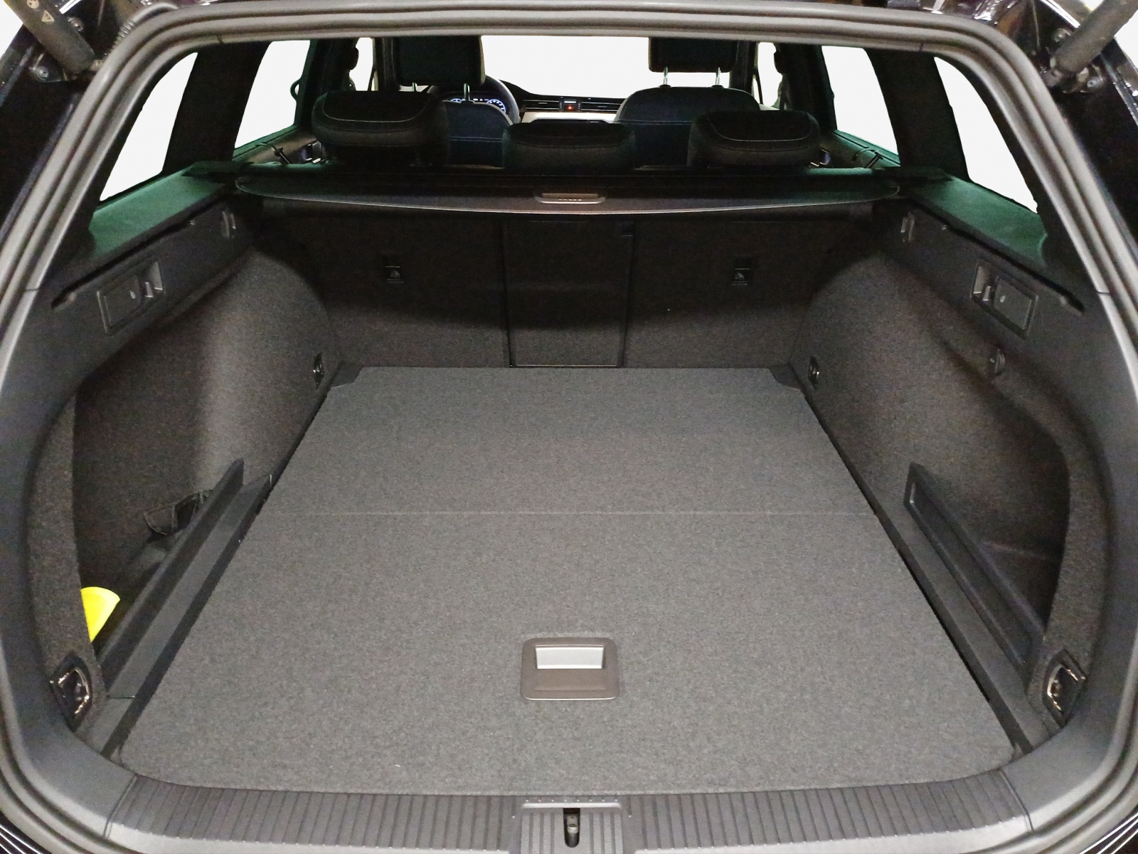 VW Passat 2.0 TDI BMT Elegance DSG-image-9