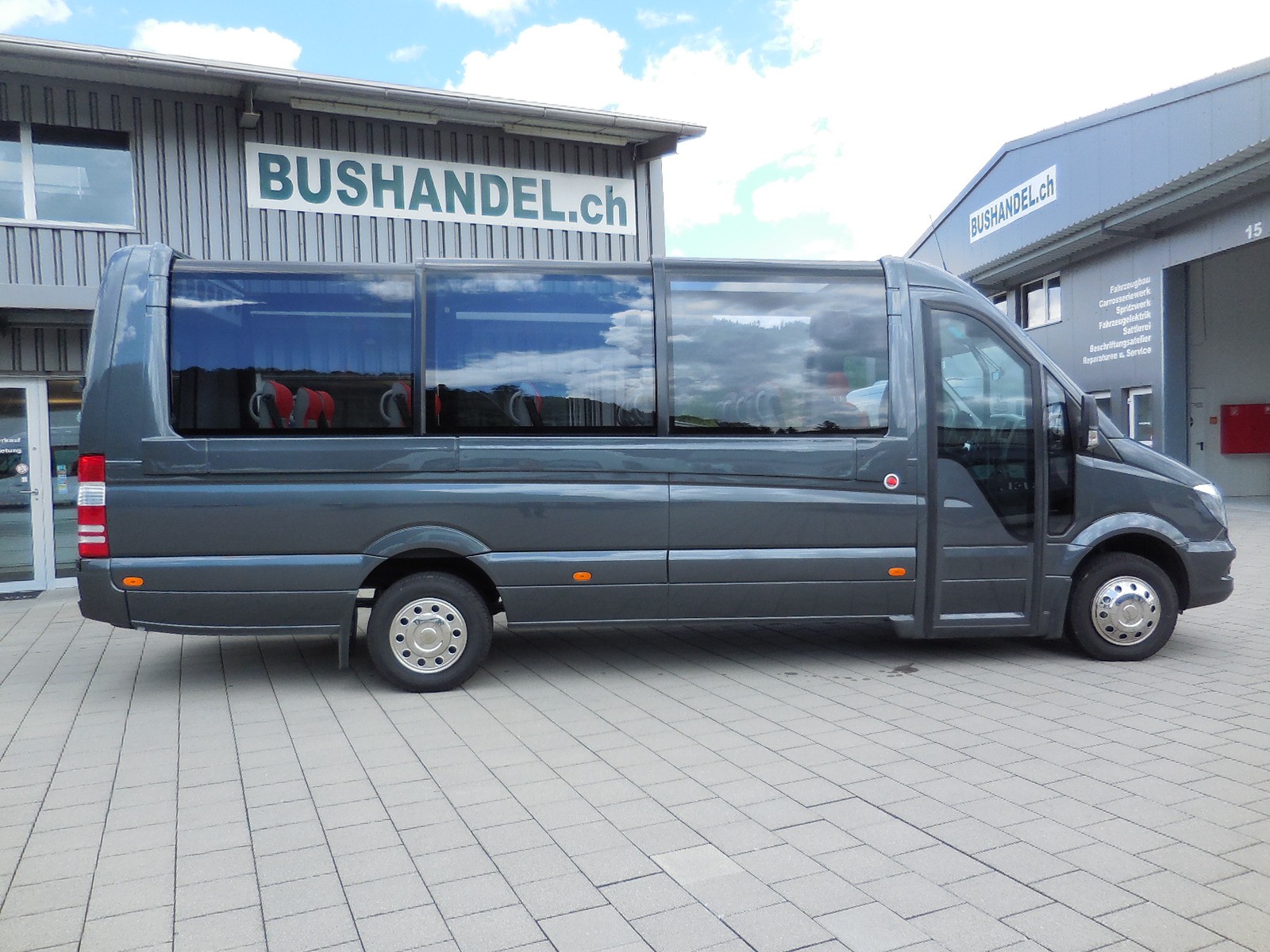 MERCEDES-BENZ Sprinter 519, Panoramique Bus (B16)-image-0