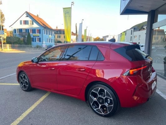 OPEL Astra 1.2i Turbo GS A-image-1