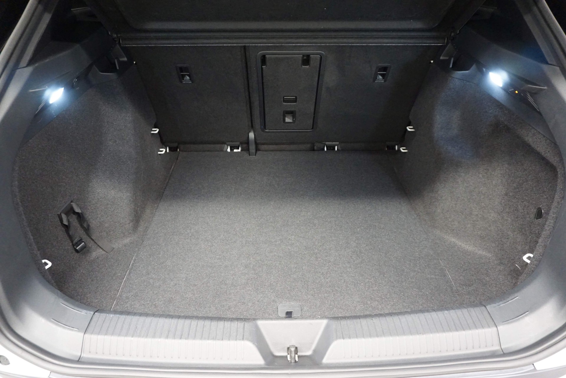 VW ID.4 Pro Performance 77 kWh 1ST-image-10