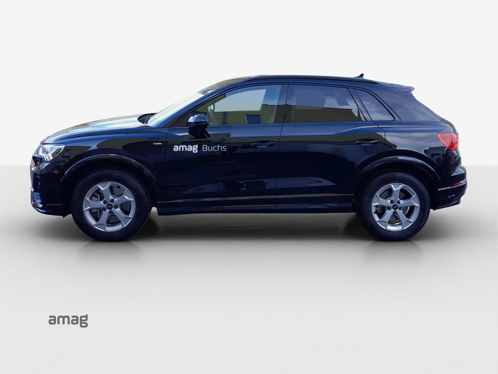 AUDI Q3 40 TFSI S line quattro S-tronic-image-1