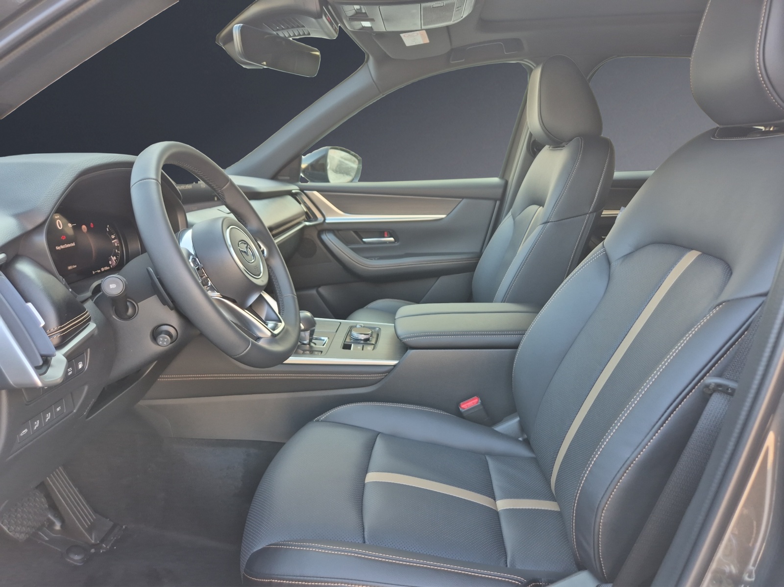 MAZDA CX-60 e-SKYACTIV 8AT AWD Homura Plus-image-9