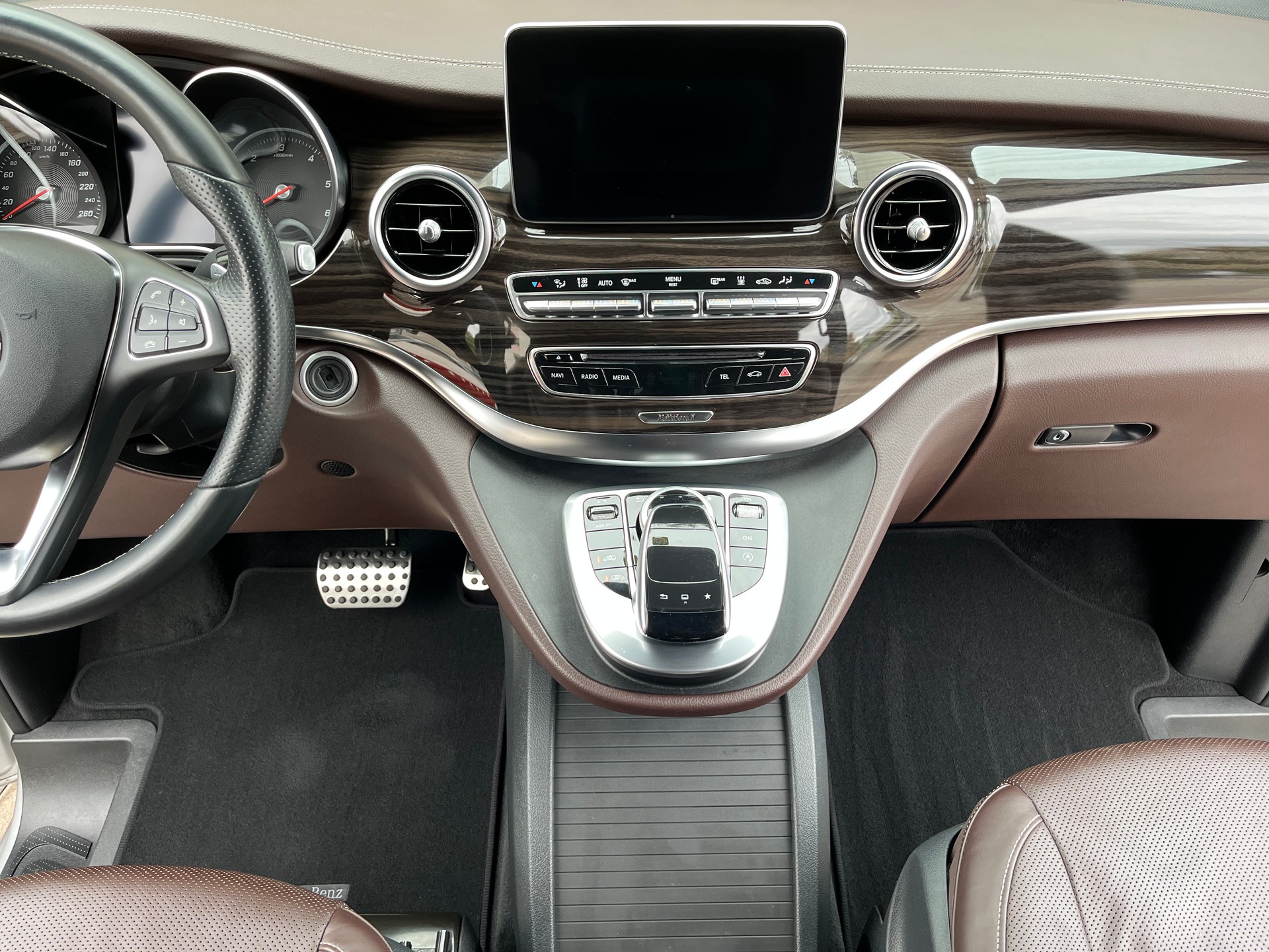 MERCEDES-BENZ V 250 BlueTEC Edition 1 lang 7G-Tronic-image-3