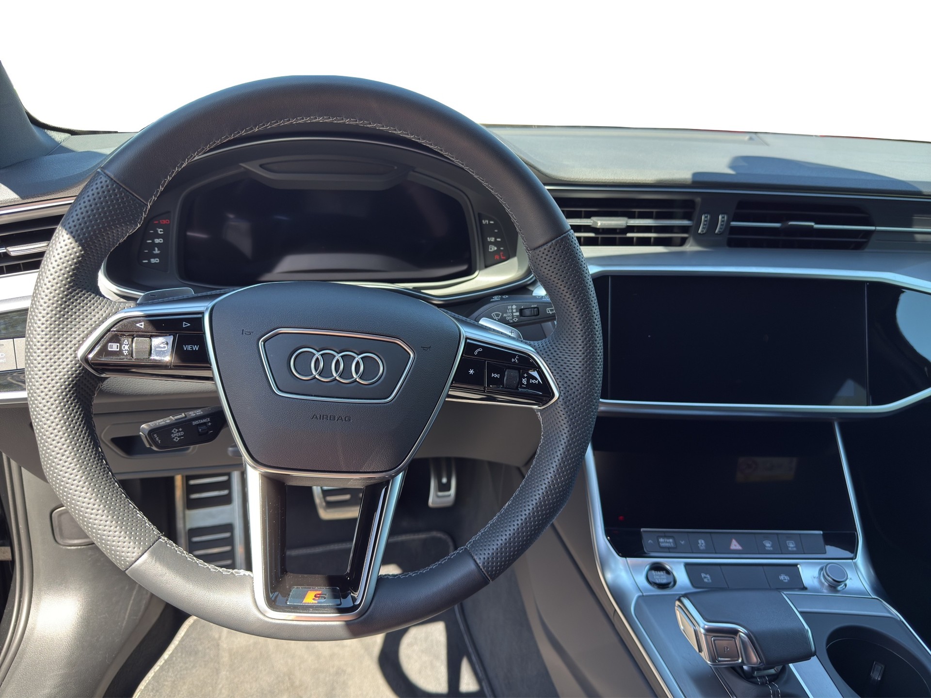 AUDI A6 Avant 45 TFSI S line S-tronic quattro-image-11