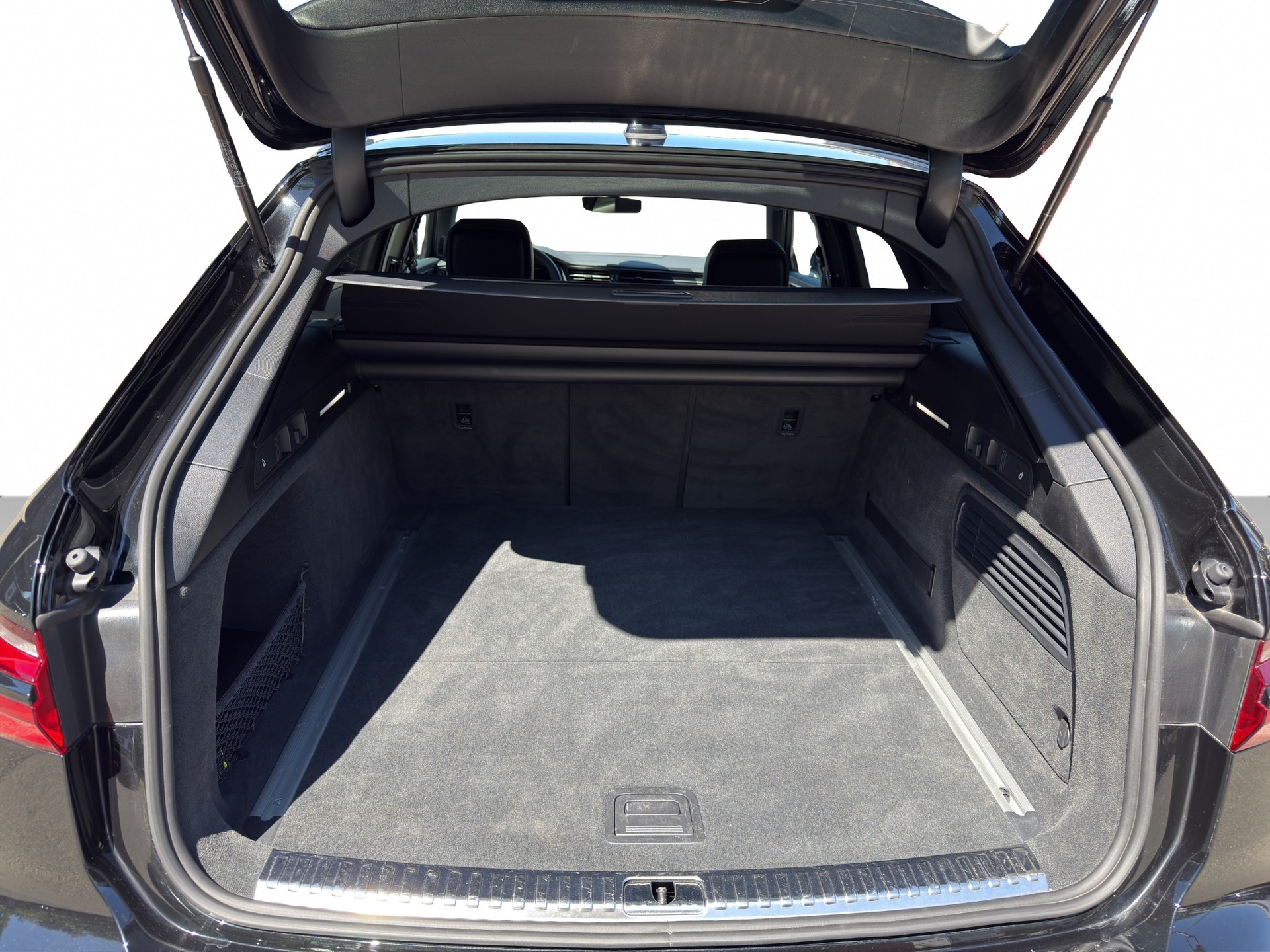 AUDI A6 Avant 45 TFSI S line S-tronic quattro-image-14
