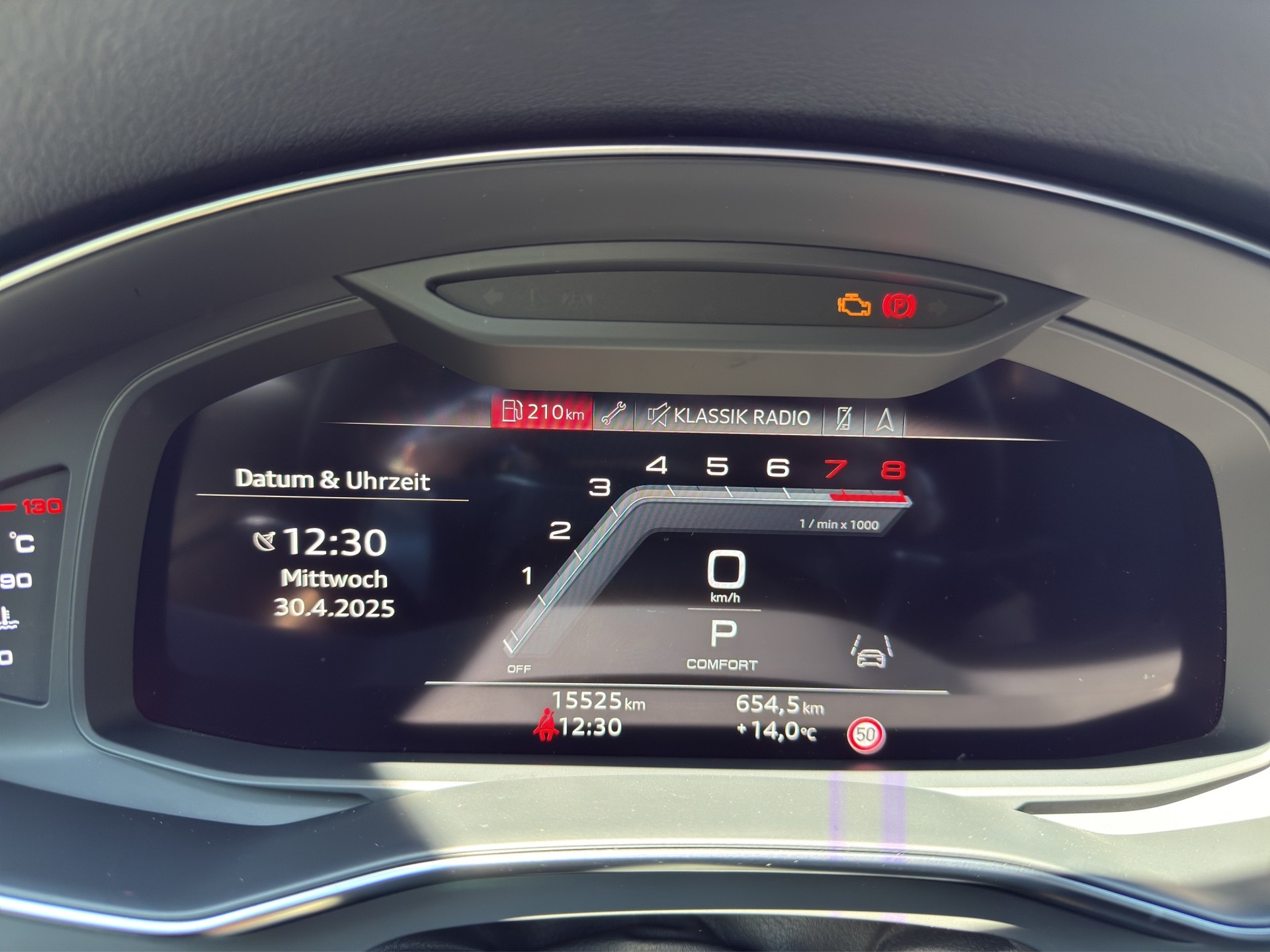 AUDI A6 Avant 45 TFSI S line S-tronic quattro-image-12