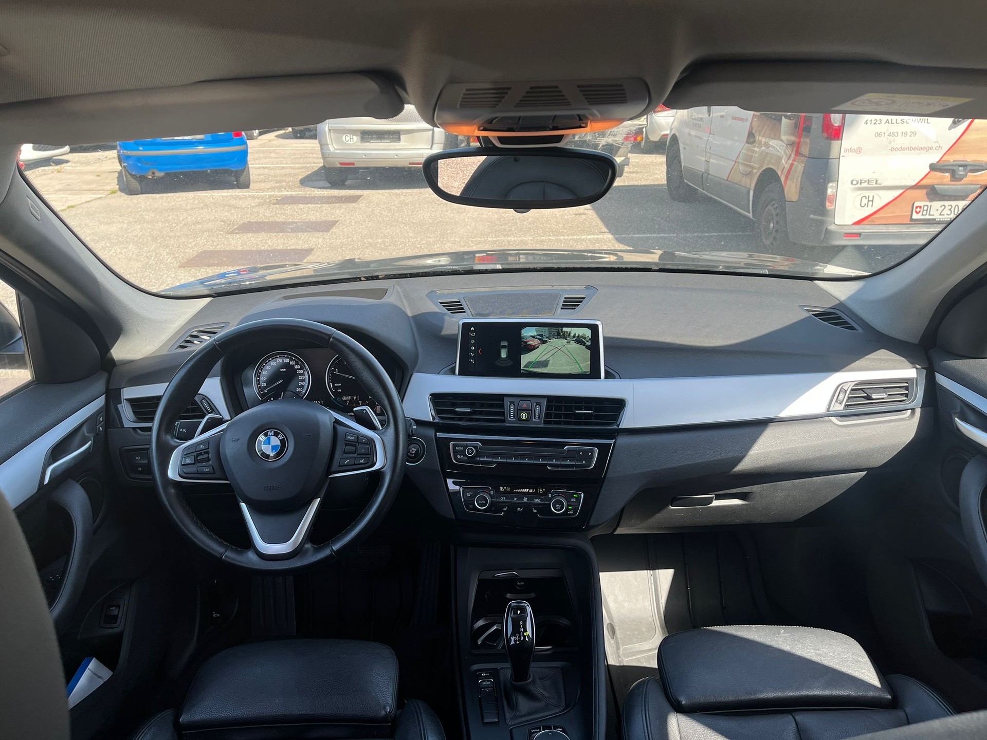 BMW X1 sDrive 18d Sport Line Steptronic-image-10