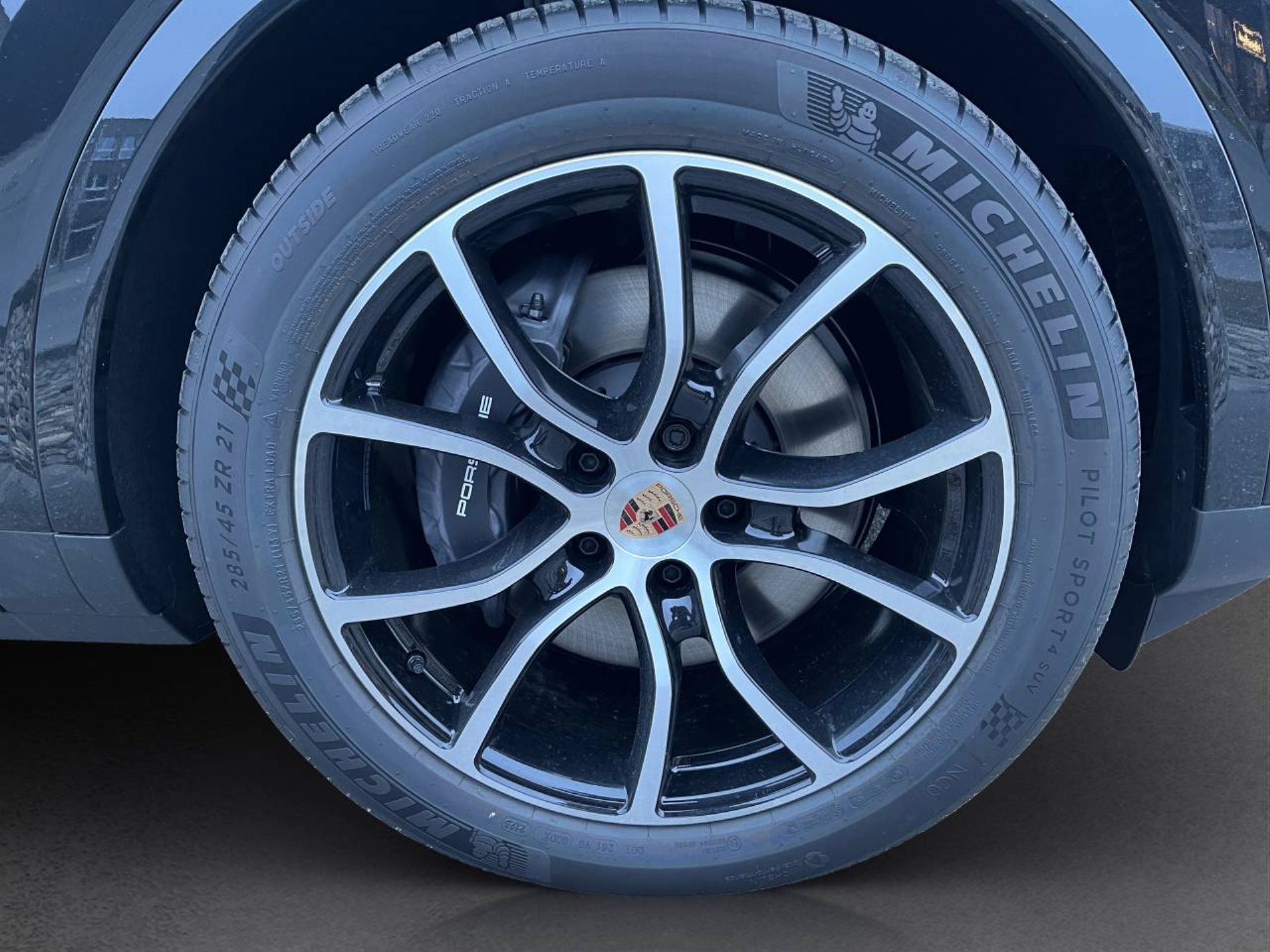 PORSCHE Cayenne E-Hybrid Coupé-image-22