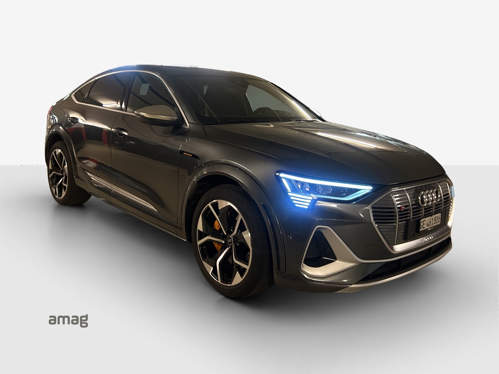 AUDI e-tron S Sportback quattro-image-5