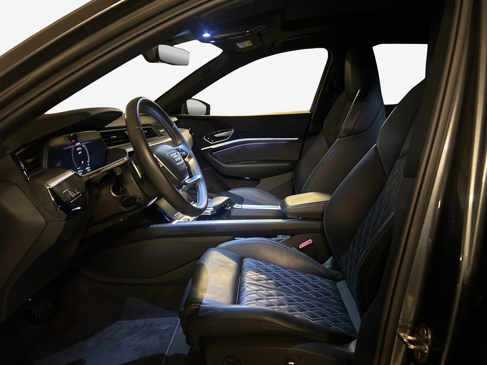 AUDI e-tron S Sportback quattro-image-7