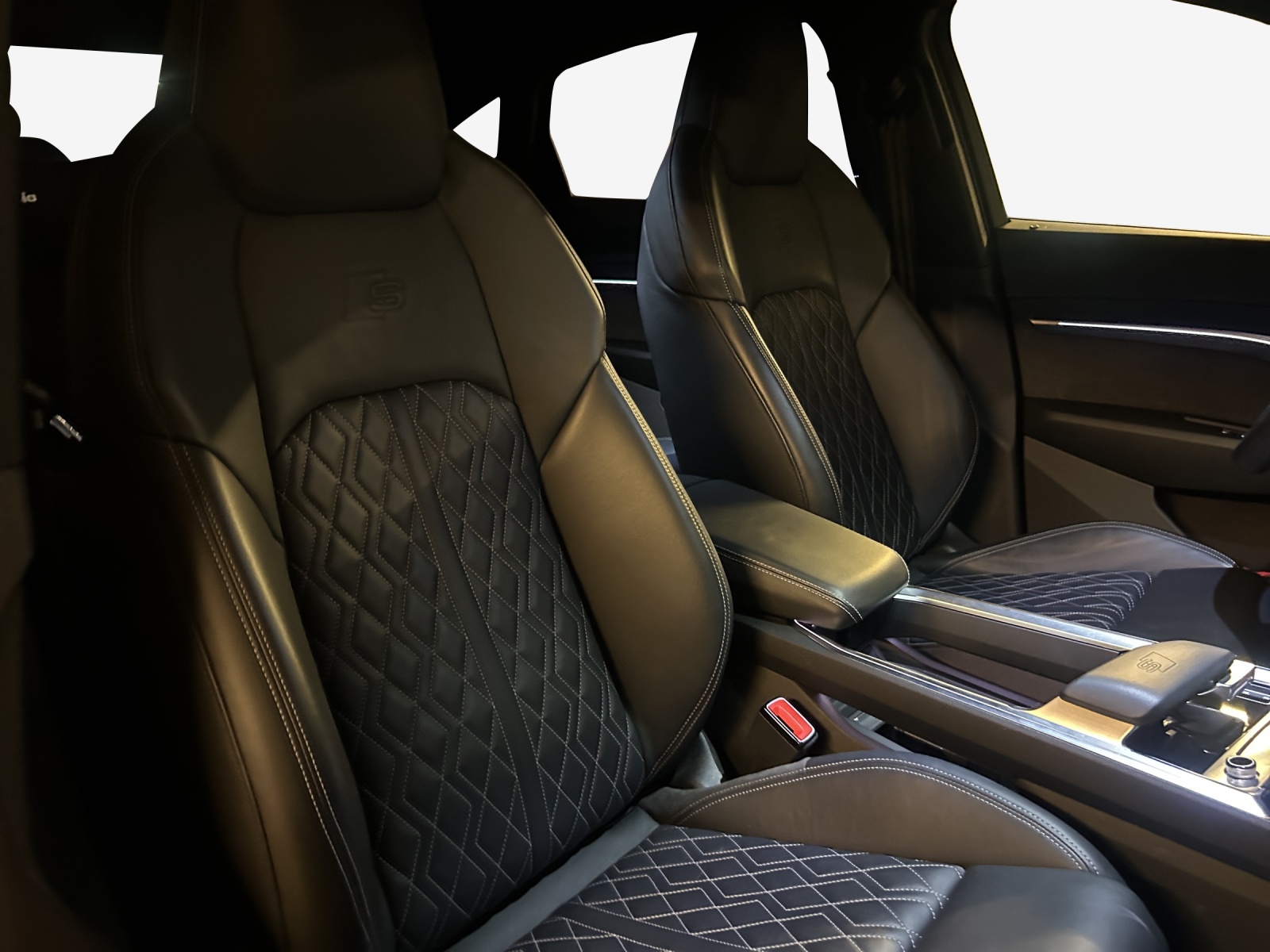 AUDI e-tron S Sportback quattro-image-14