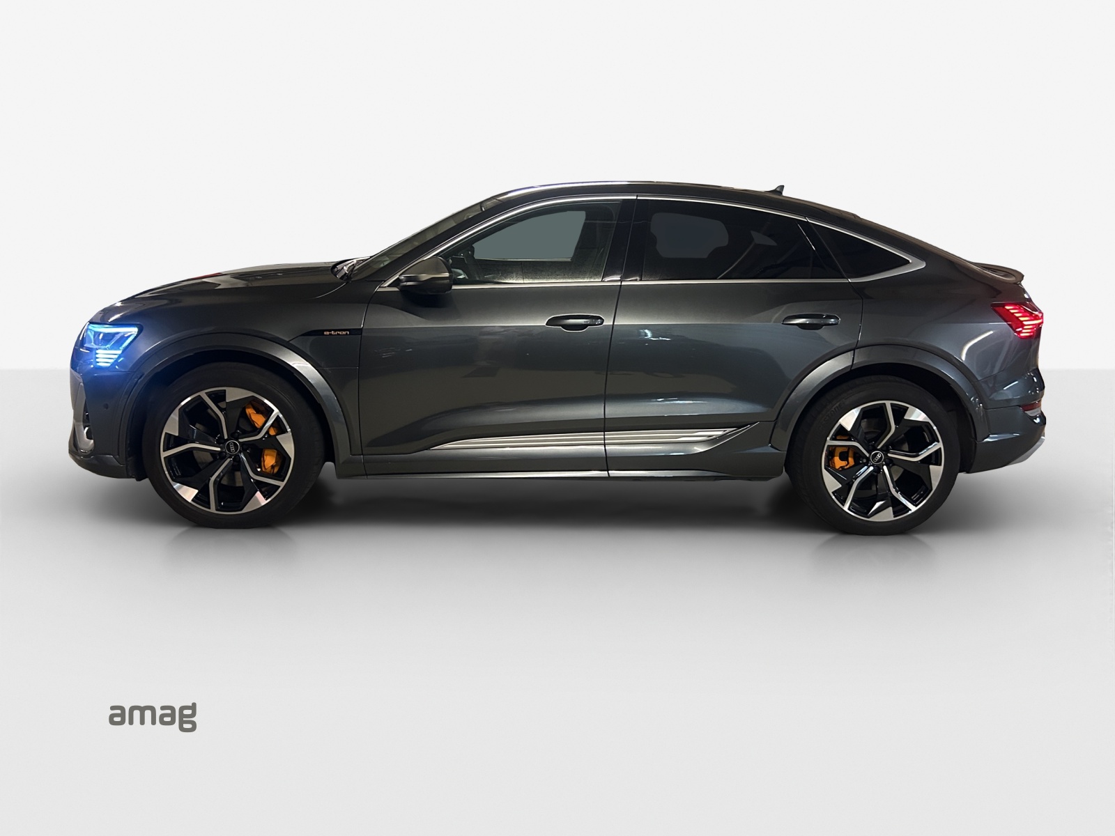AUDI e-tron S Sportback quattro-image-1