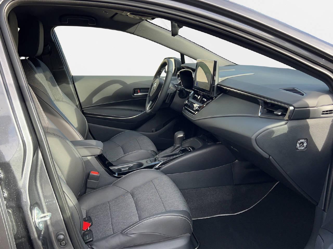 TOYOTA Corolla 2.0 HSD Trend-image-29