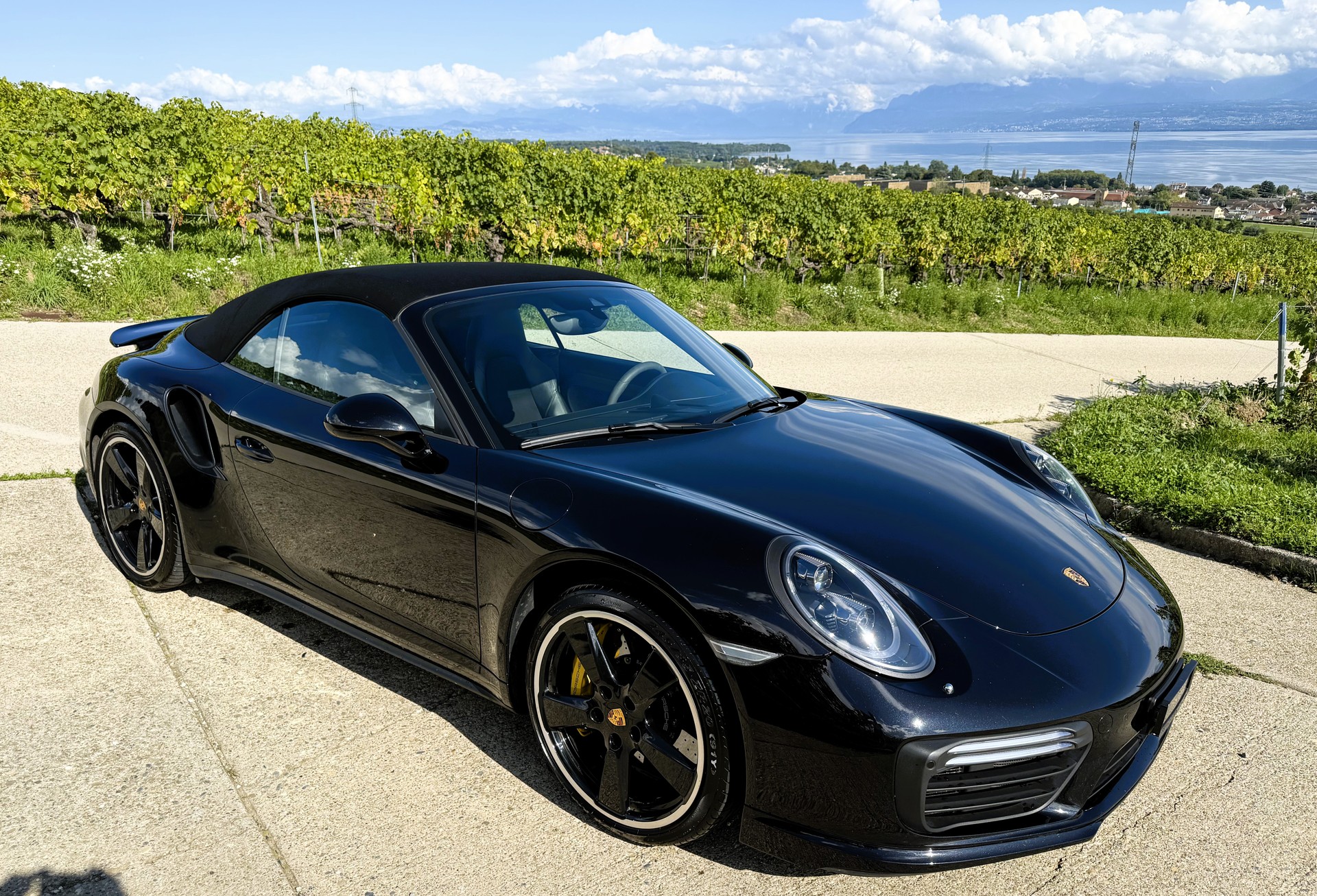 PORSCHE 911 Turbo S Cabrio PDK-showroom-element-3