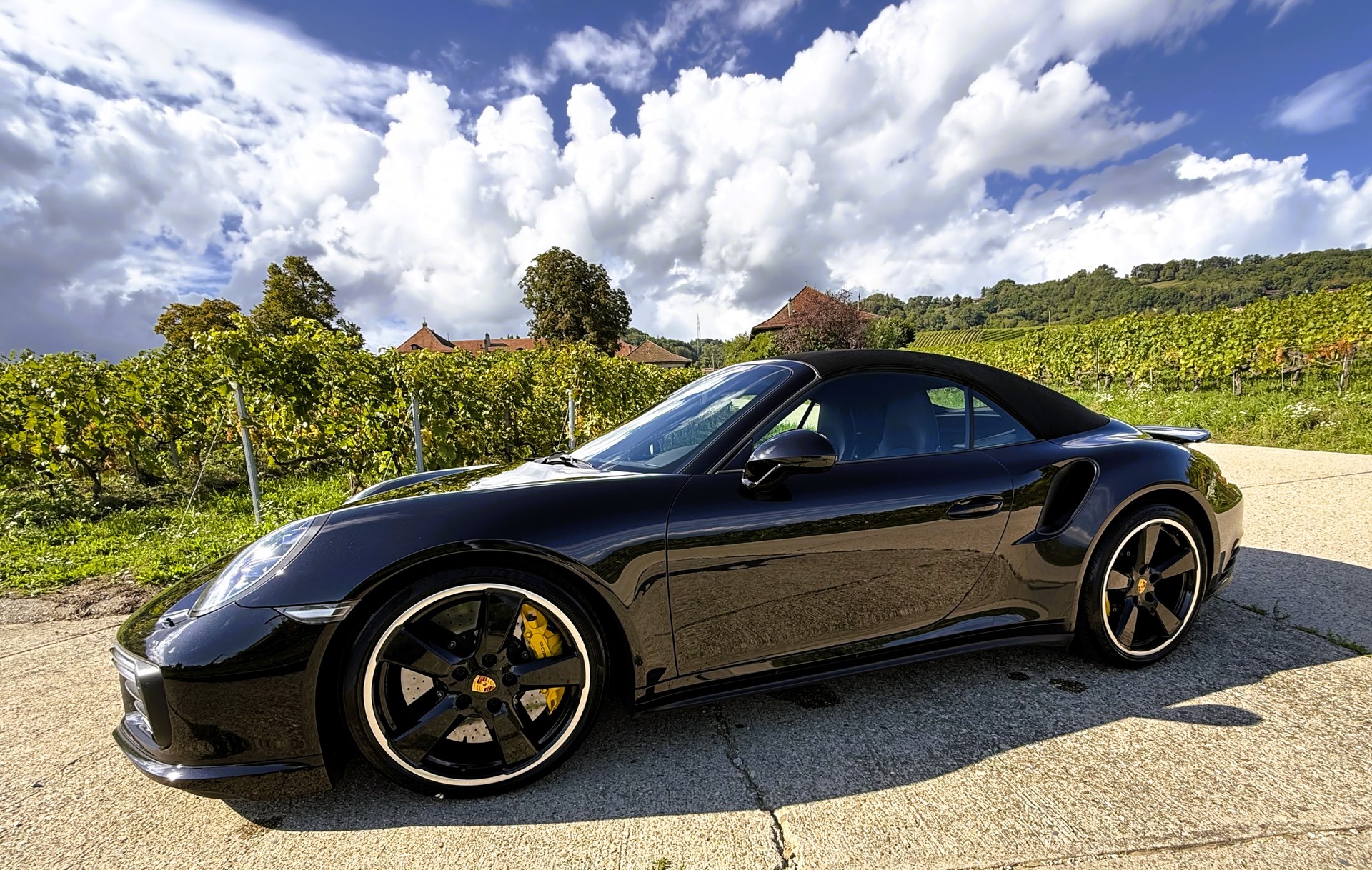 PORSCHE 911 Turbo S Cabrio PDK-image-14