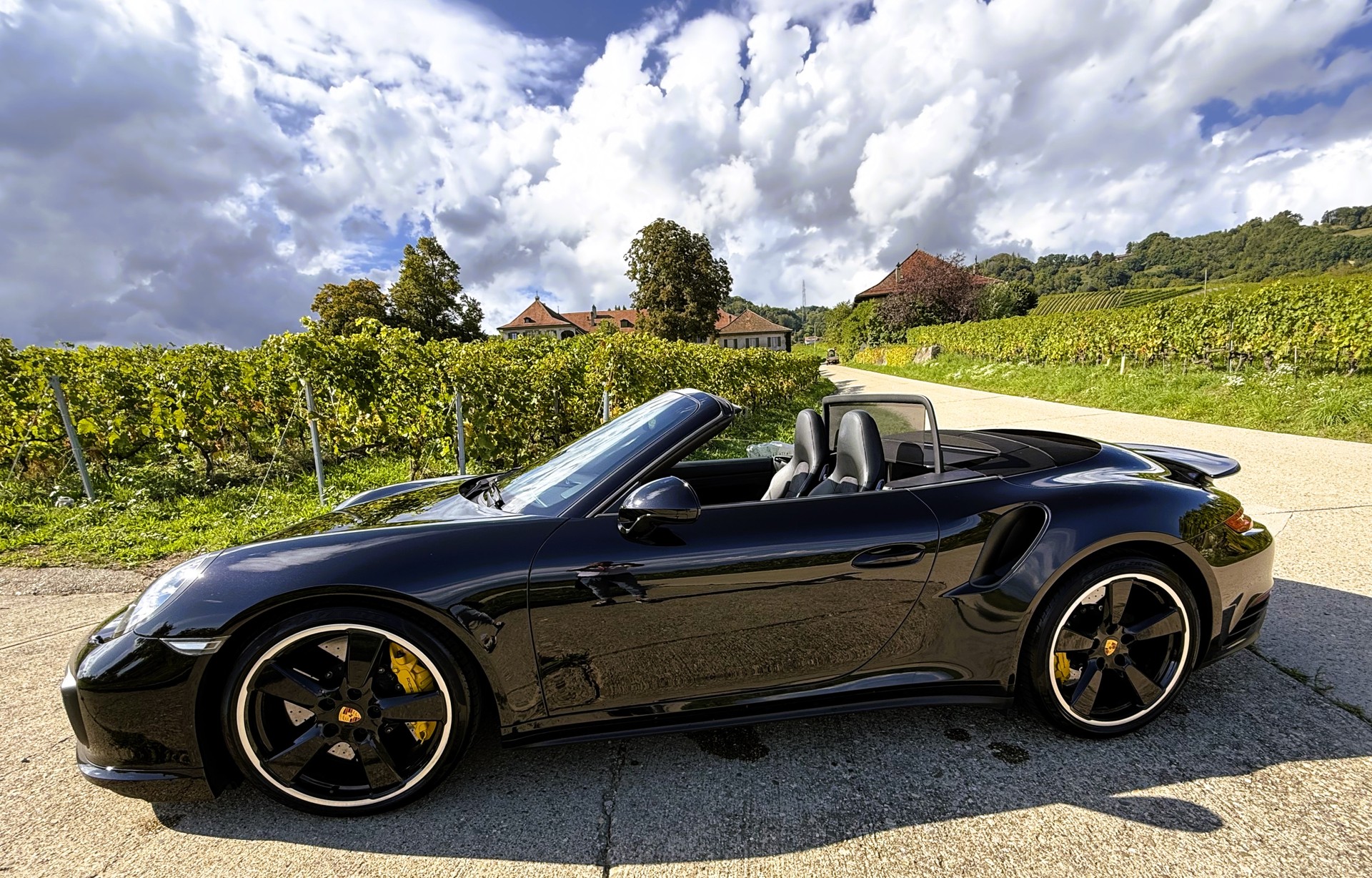 PORSCHE 911 Turbo S Cabrio PDK-image-15