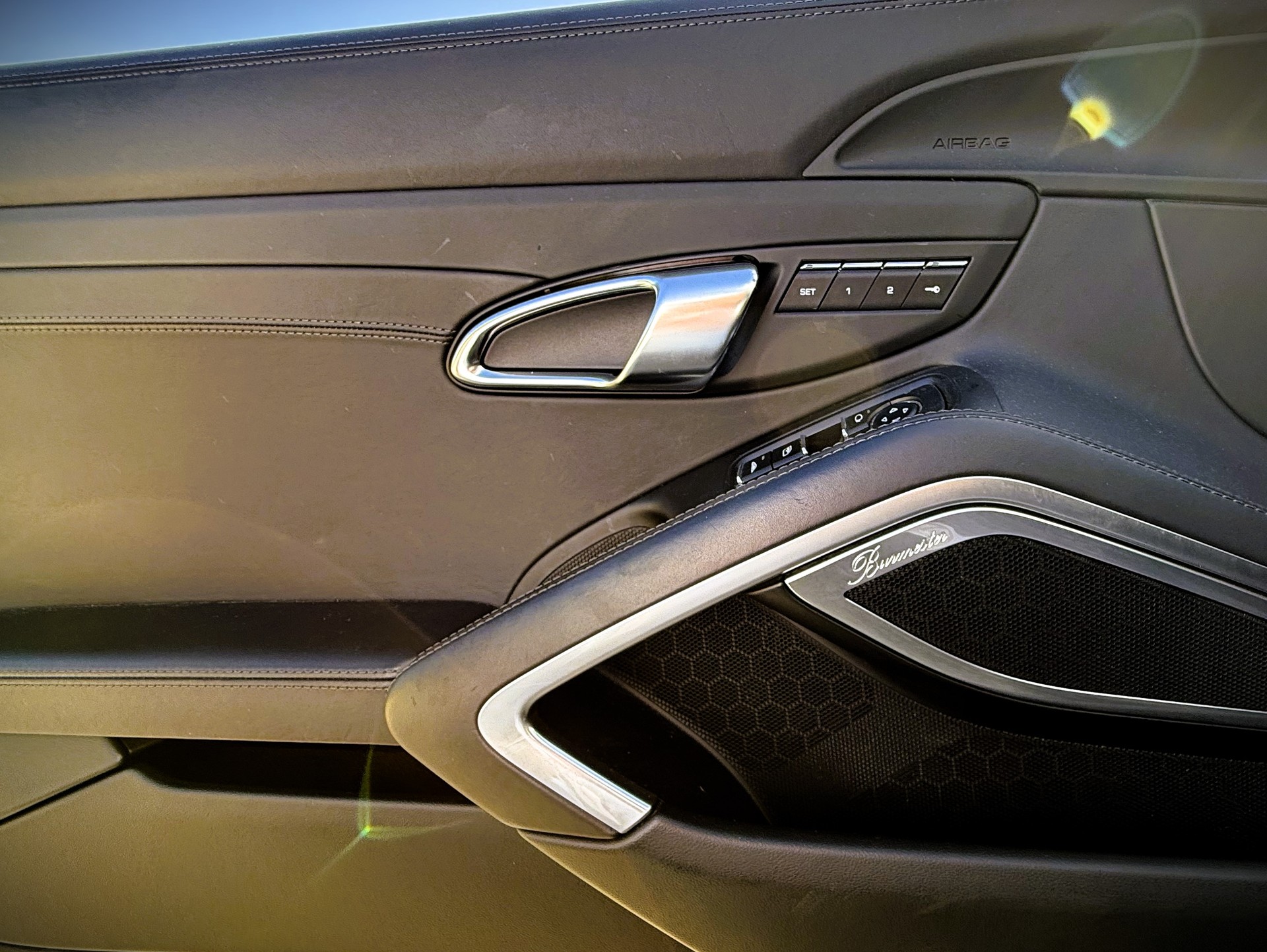 PORSCHE 911 Turbo S Cabrio PDK-image-28