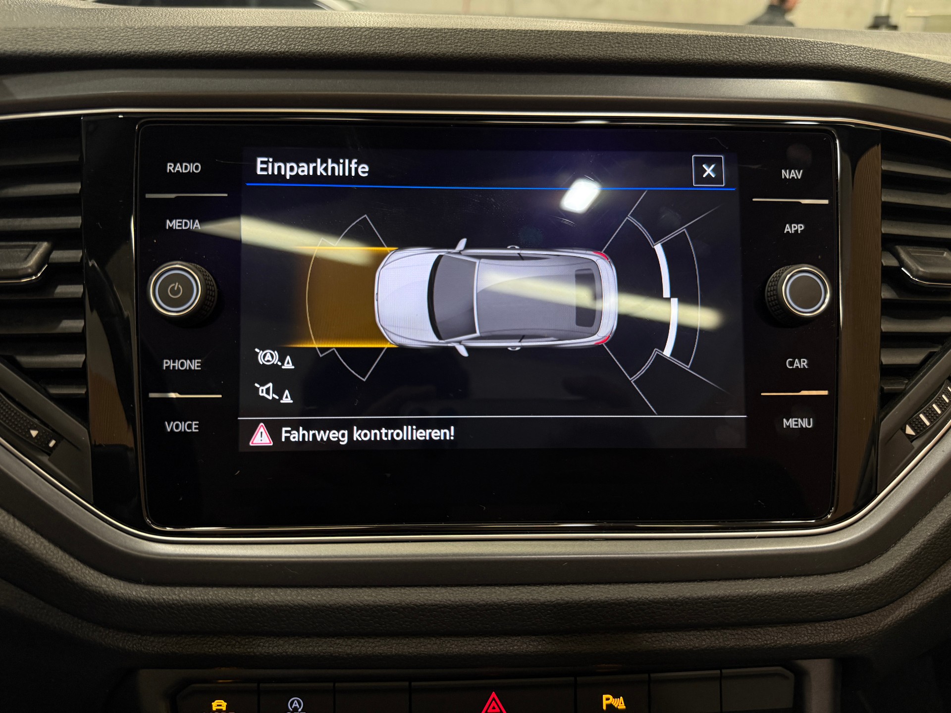 VW T-Roc Cabriolet 1.5 TSI EVO R-Line DSG-image-14