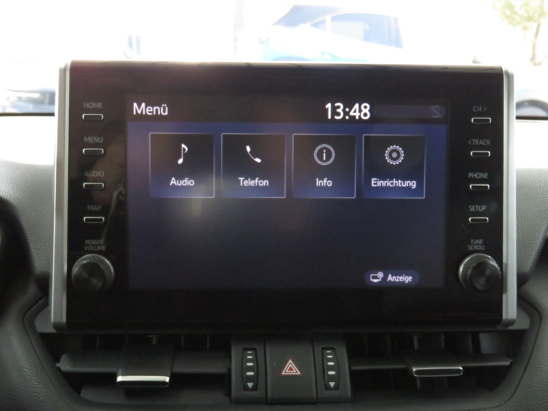 SUZUKI Across 2.5 Plug-in-Hybrid Compact Top E-CVT (Automat)-image-15