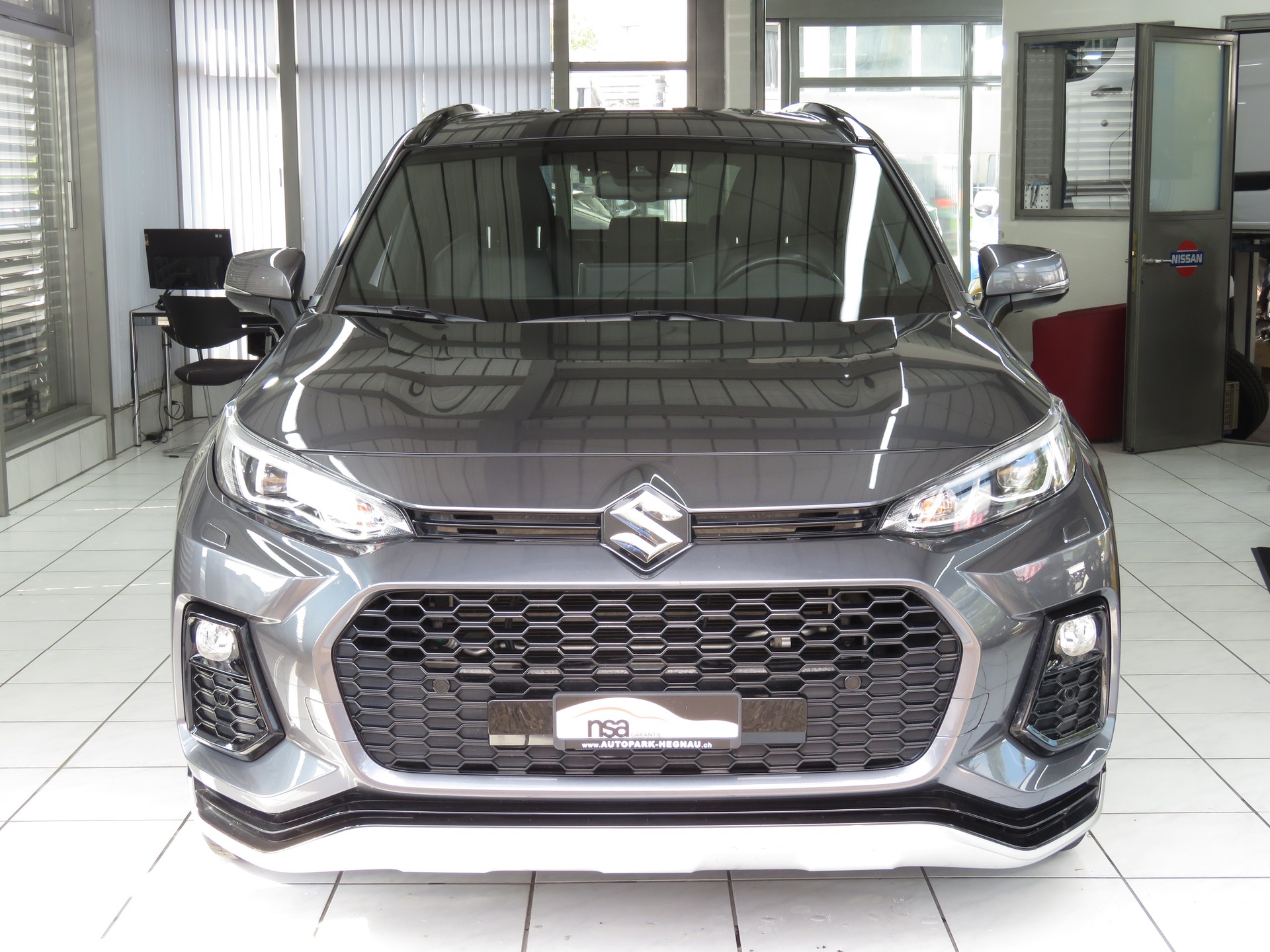 SUZUKI Across 2.5 Plug-in-Hybrid Compact Top E-CVT (Automat)-showroom-element-1