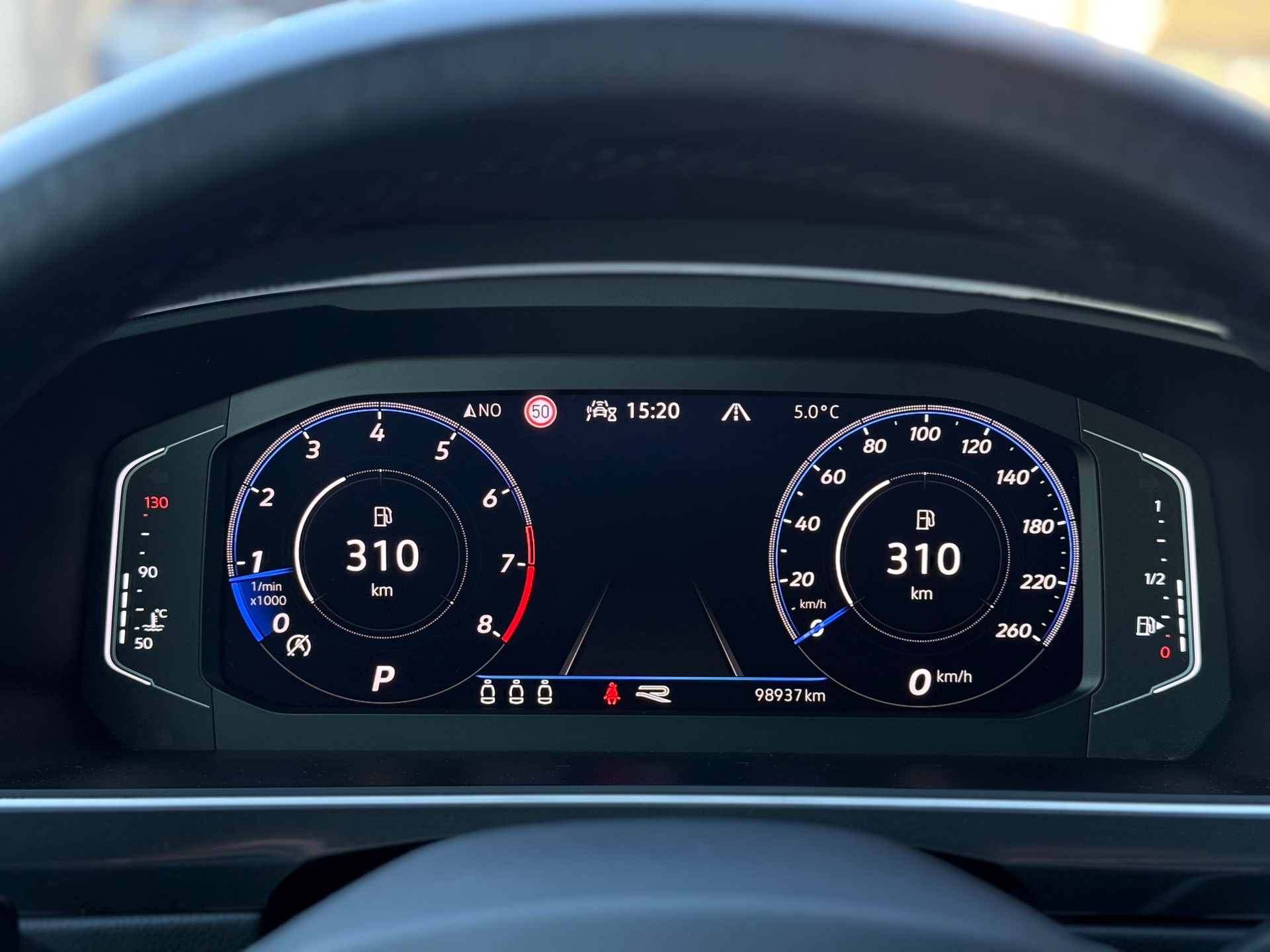 VW Tiguan 2.0TSI R-Line 4Motion DSG-image-21