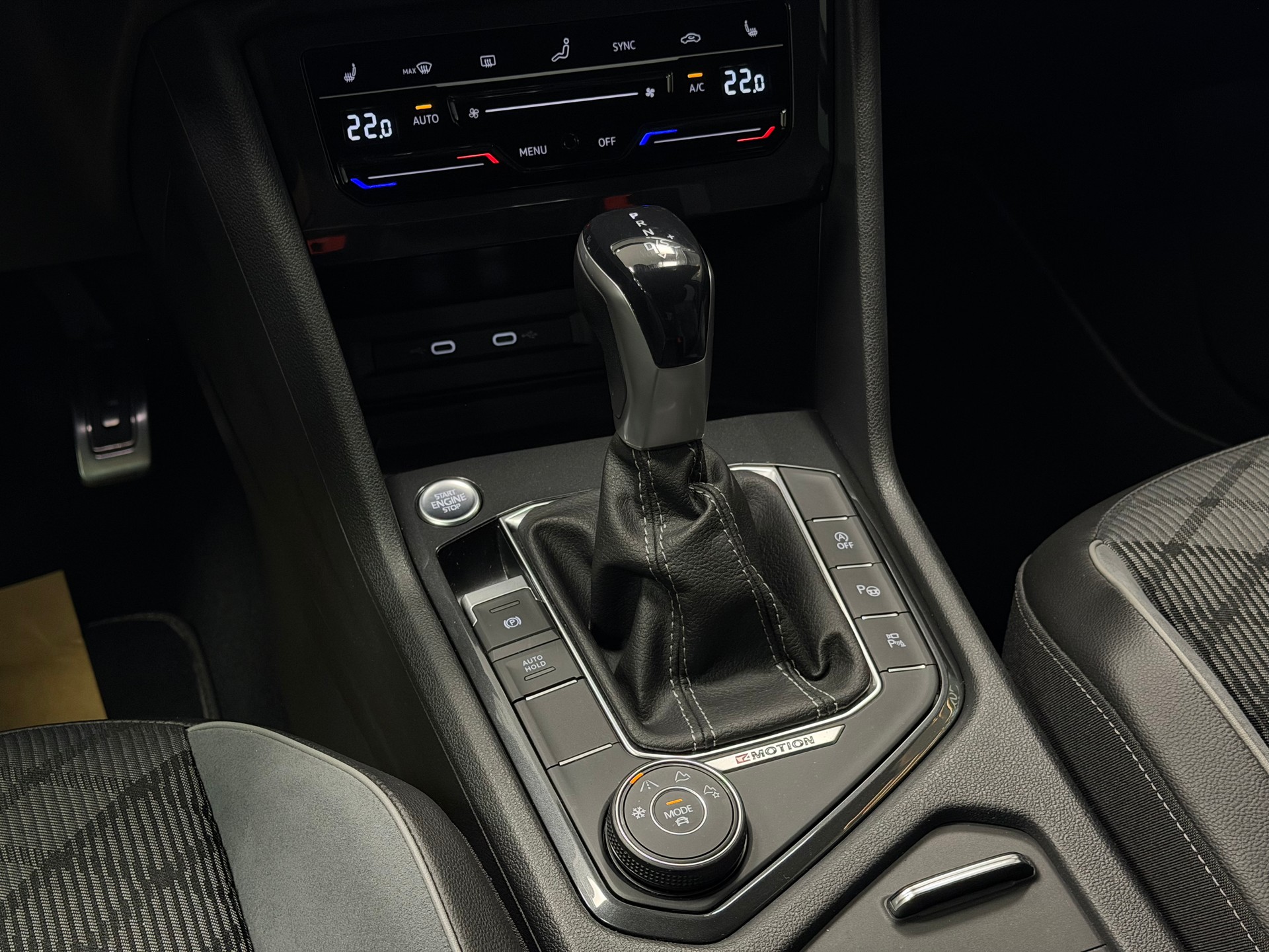 VW Tiguan 2.0TSI R-Line 4Motion DSG-image-18