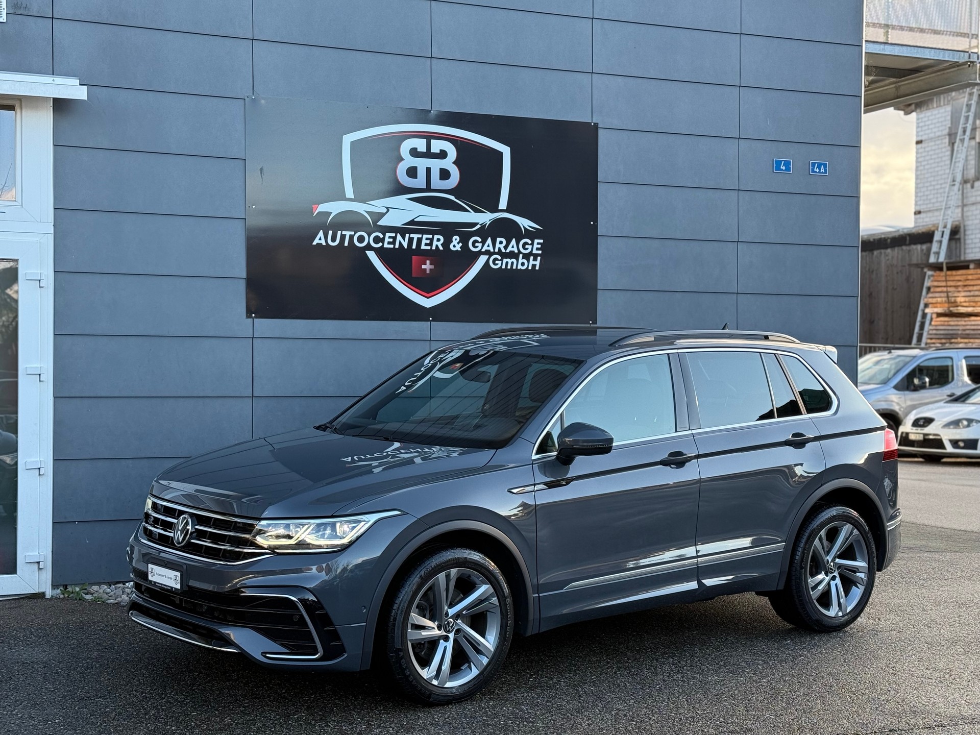 VW Tiguan 2.0TSI R-Line 4Motion DSG-image-1