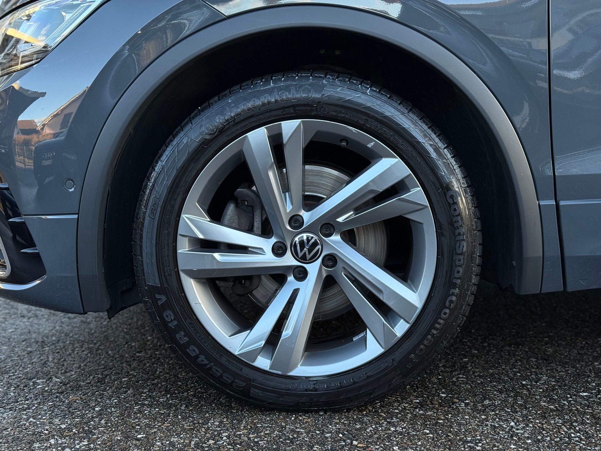 VW Tiguan 2.0TSI R-Line 4Motion DSG-image-26